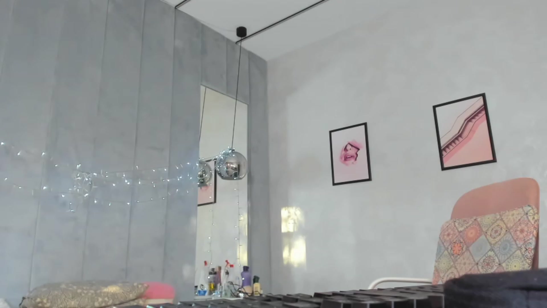 Gallery image thumbnail from B_Boo's myfreecams stream on, 02/03/2023, 14:31 image 15 of 20