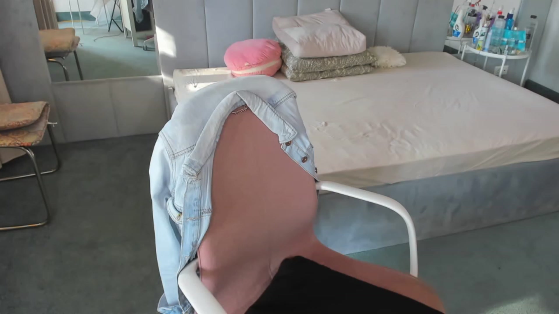 Gallery image thumbnail from B_Boo's myfreecams stream on, 03/12/2023, 13:53 image 18 of 20