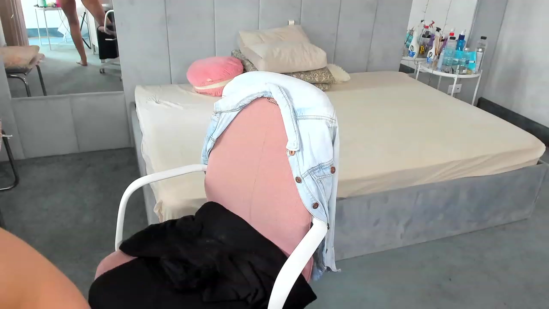 Gallery image thumbnail from B_Boo's myfreecams stream on, 03/17/2023, 10:01 image 6 of 20