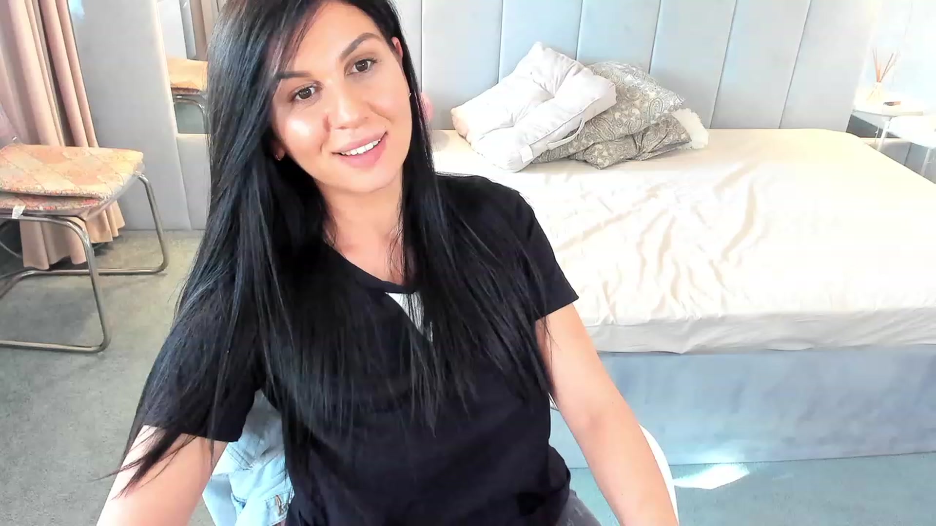 Gallery image thumbnail from B_Boo's myfreecams stream on, 03/26/2023, 14:00 image 18 of 20