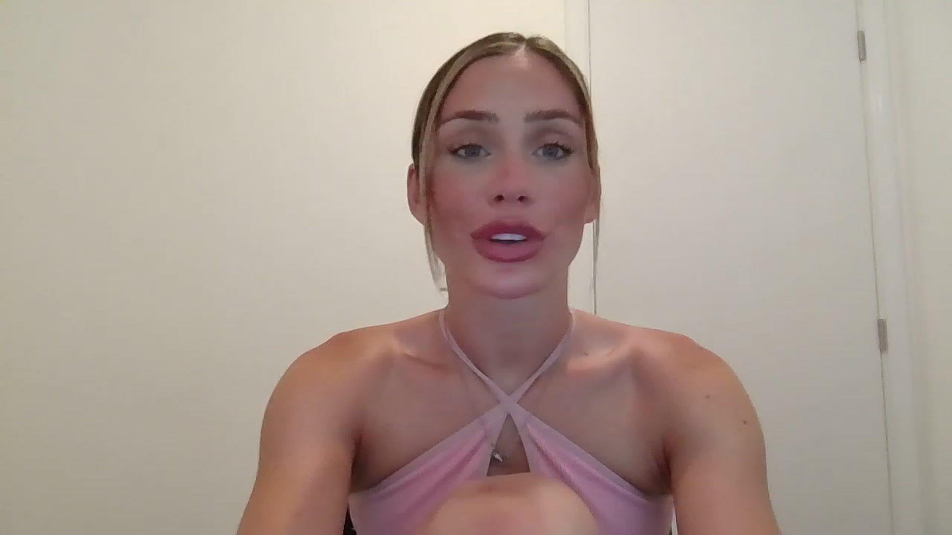 Gallery image thumbnail from B_Rhoades's myfreecams stream on, 06/14/2023, 12:37 image 3 of 20
