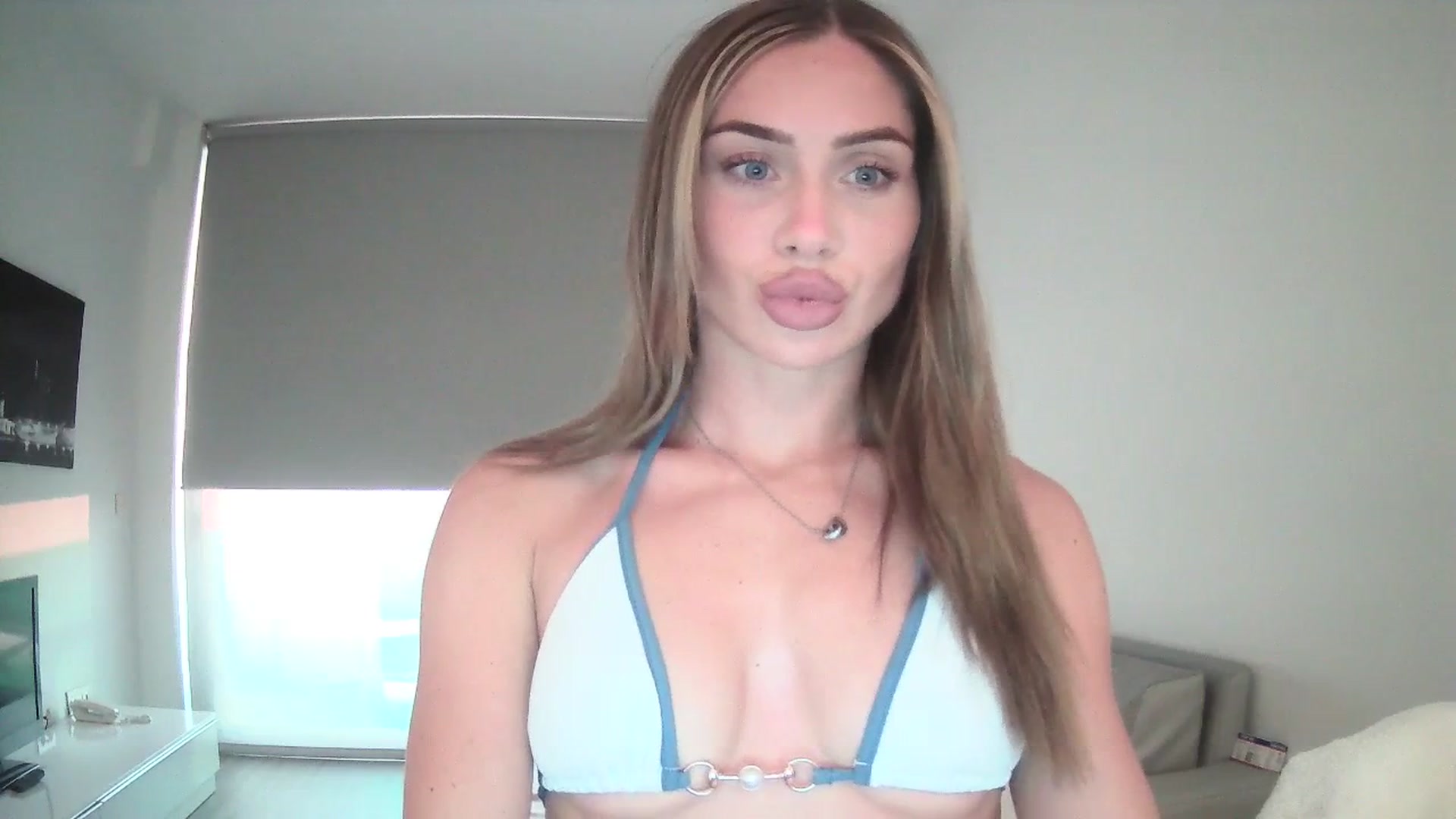 Gallery image thumbnail from B_Rhoades's myfreecams stream on, 06/30/2023, 19:13 image 12 of 20