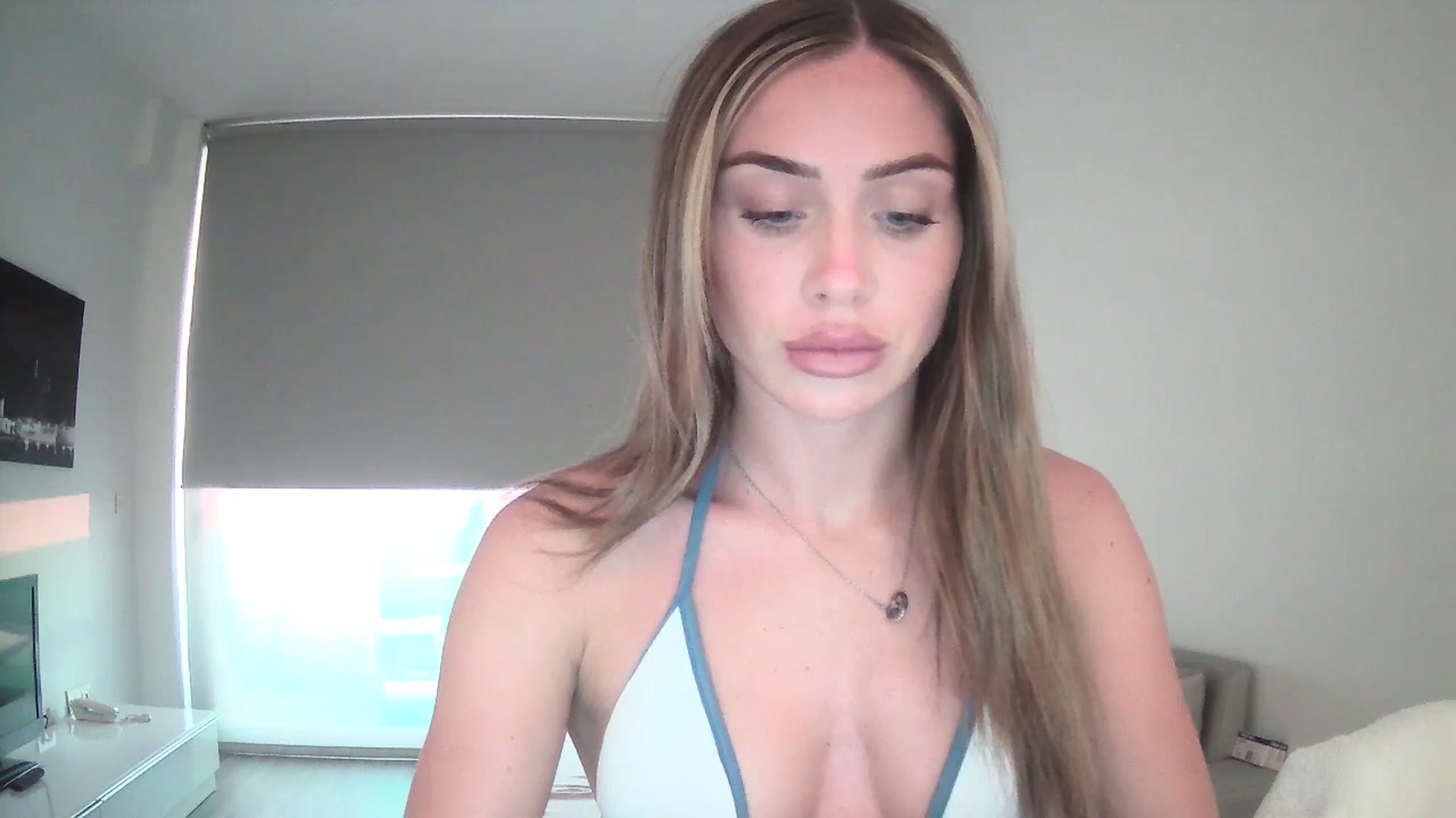 Gallery image thumbnail from B_Rhoades's myfreecams stream on, 06/30/2023, 19:13 image 13 of 20