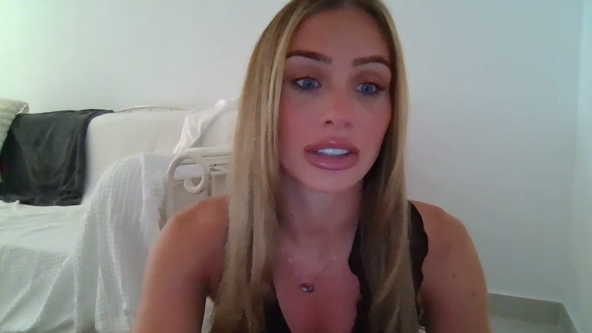Gallery image thumbnail from B_Rhoades's myfreecams stream on, 07/14/2023, 16:25 image 10 of 20