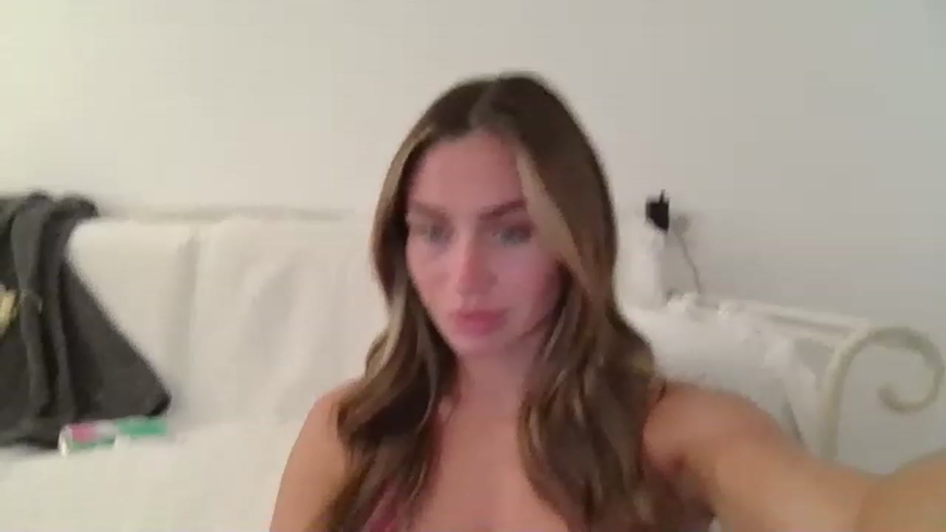 Gallery image thumbnail from B_Rhoades's myfreecams stream on, 07/28/2023, 08:15 image 1 of 20