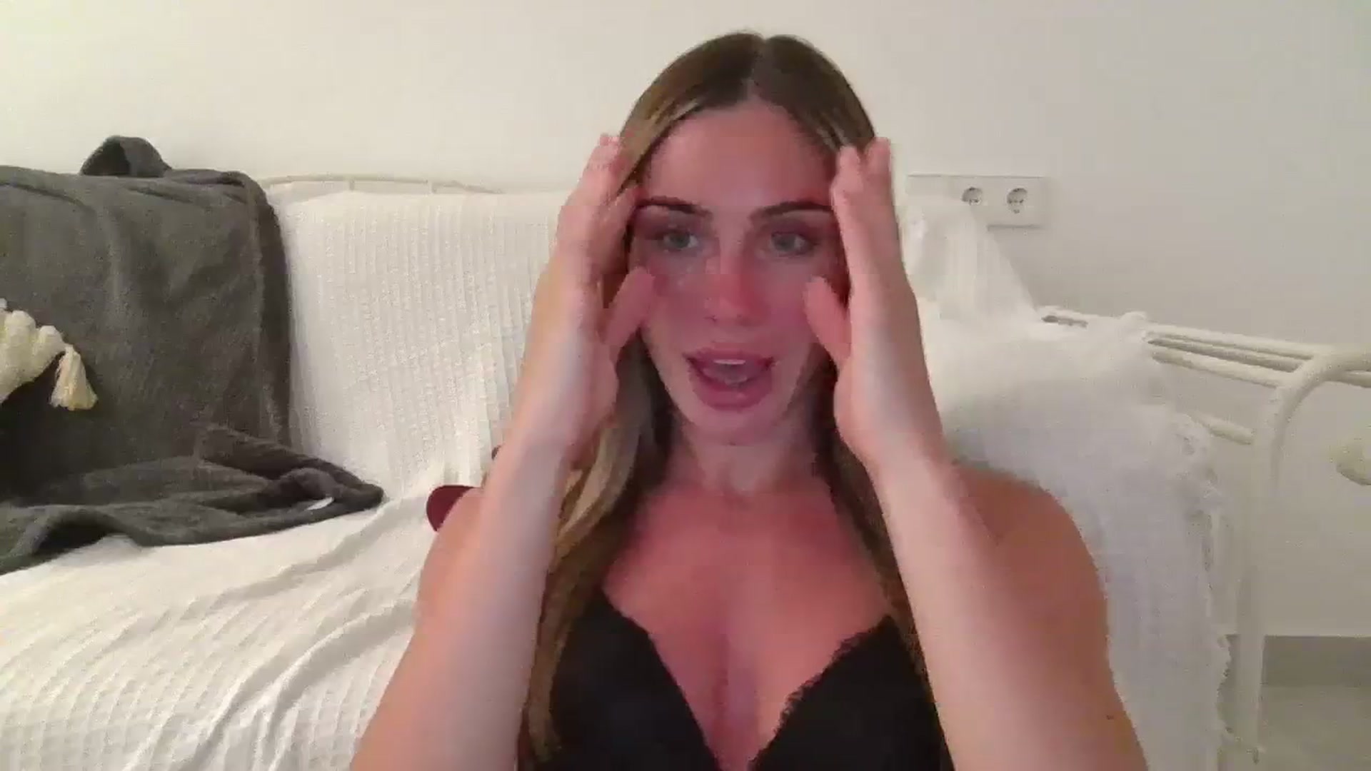 Gallery image thumbnail from B_Rhoades's myfreecams stream on, 07/30/2023, 20:48 image 16 of 20