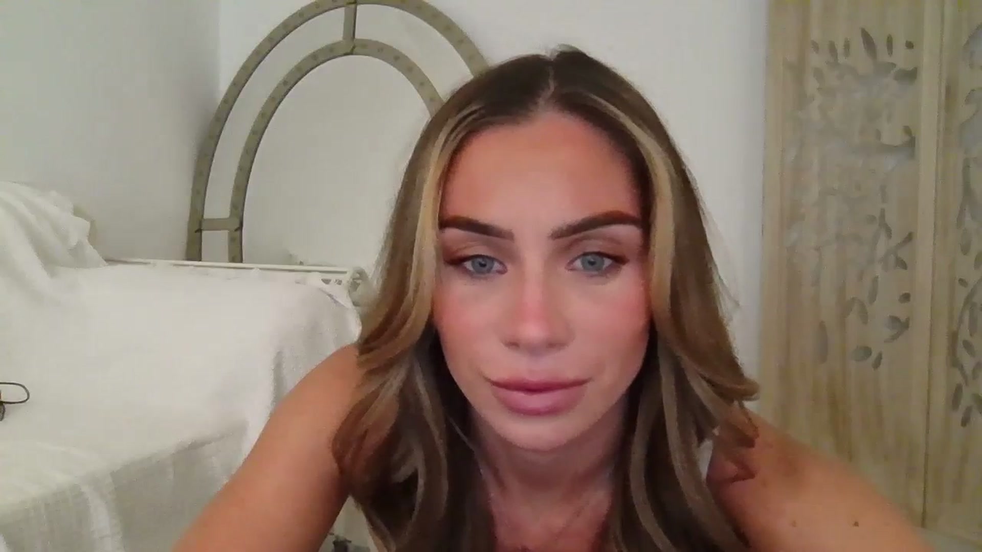Gallery image thumbnail from B_Rhoades's myfreecams stream on, 08/04/2023, 17:44 image 19 of 20