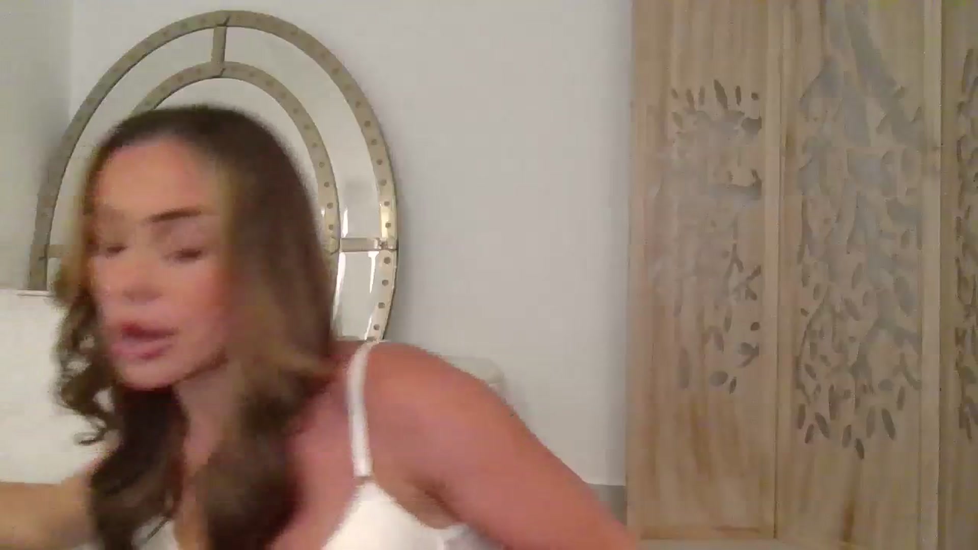 Gallery image thumbnail from B_Rhoades's myfreecams stream on, 08/04/2023, 18:17 image 3 of 20
