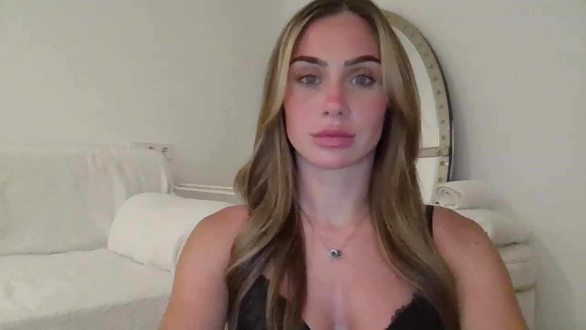 Gallery image thumbnail from B_Rhoades's myfreecams stream on, 08/15/2023, 20:17 image 14 of 20