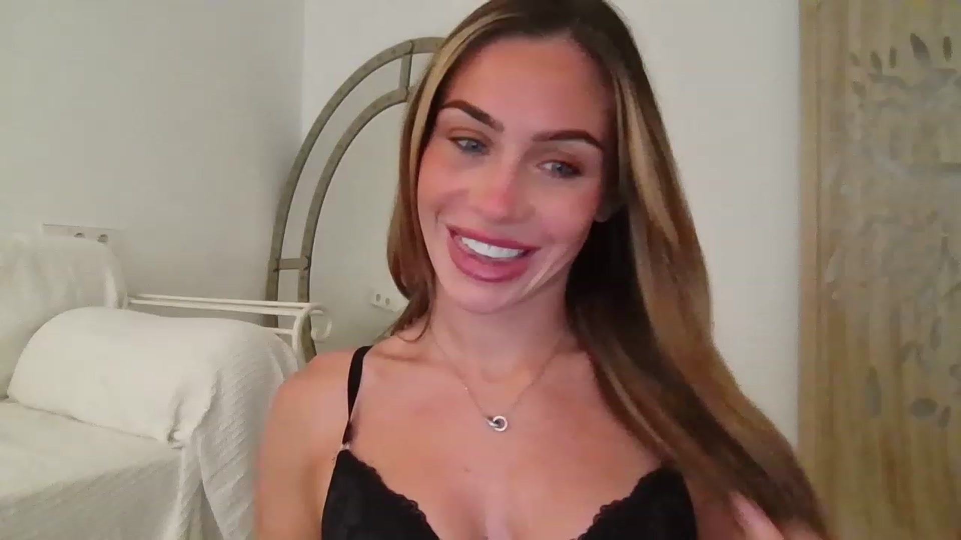 Gallery image thumbnail from B_Rhoades's myfreecams stream on, 08/16/2023, 08:12 image 3 of 20