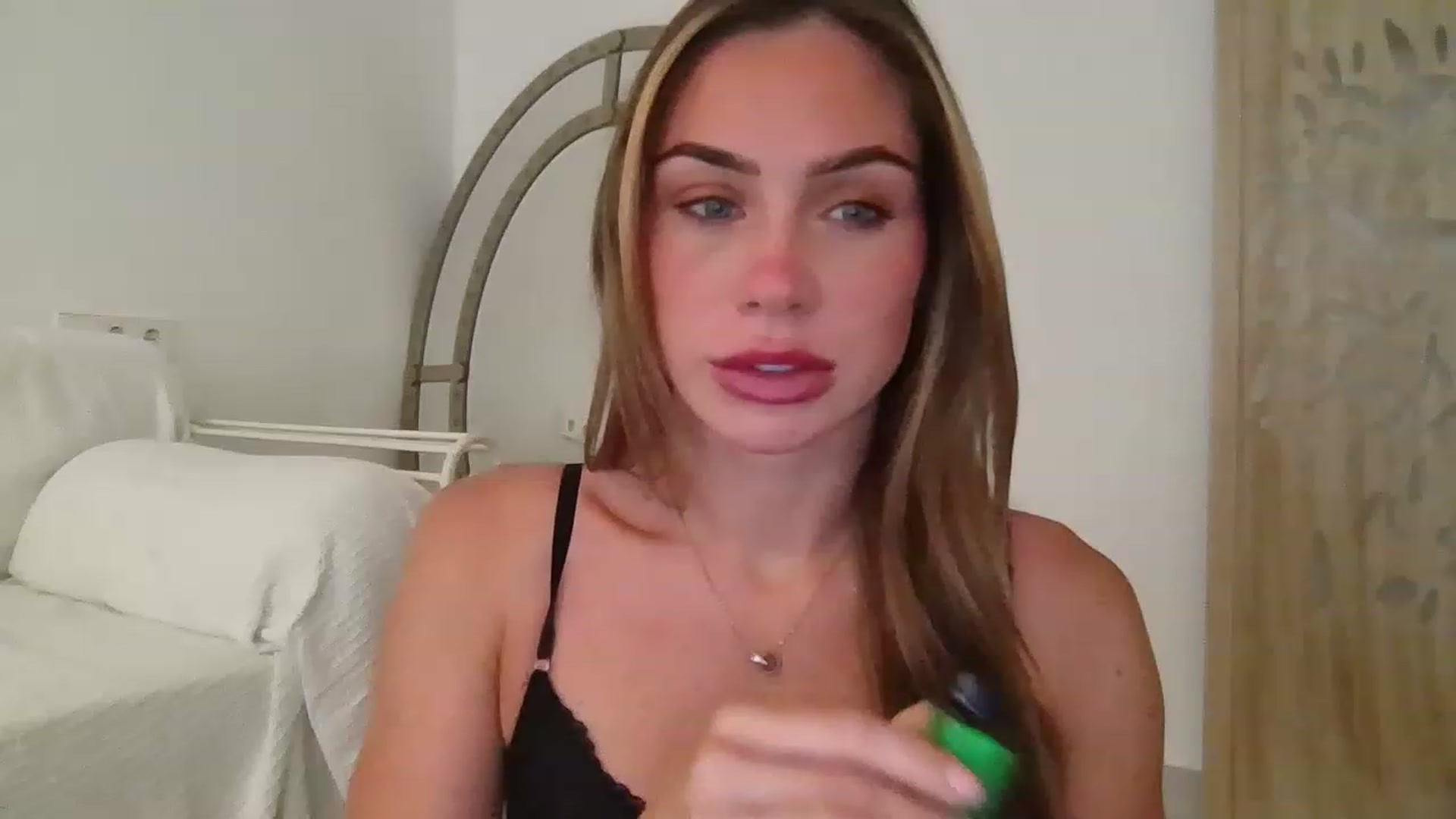 Gallery image thumbnail from B_Rhoades's myfreecams stream on, 08/16/2023, 08:12 image 9 of 20