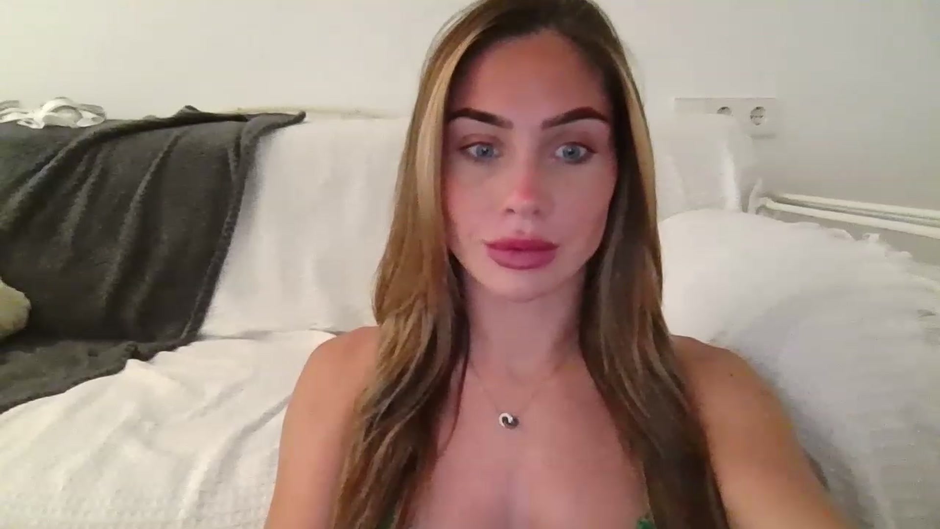 Gallery image thumbnail from B_Rhoades's myfreecams stream on, 08/17/2023, 08:19 image 20 of 20