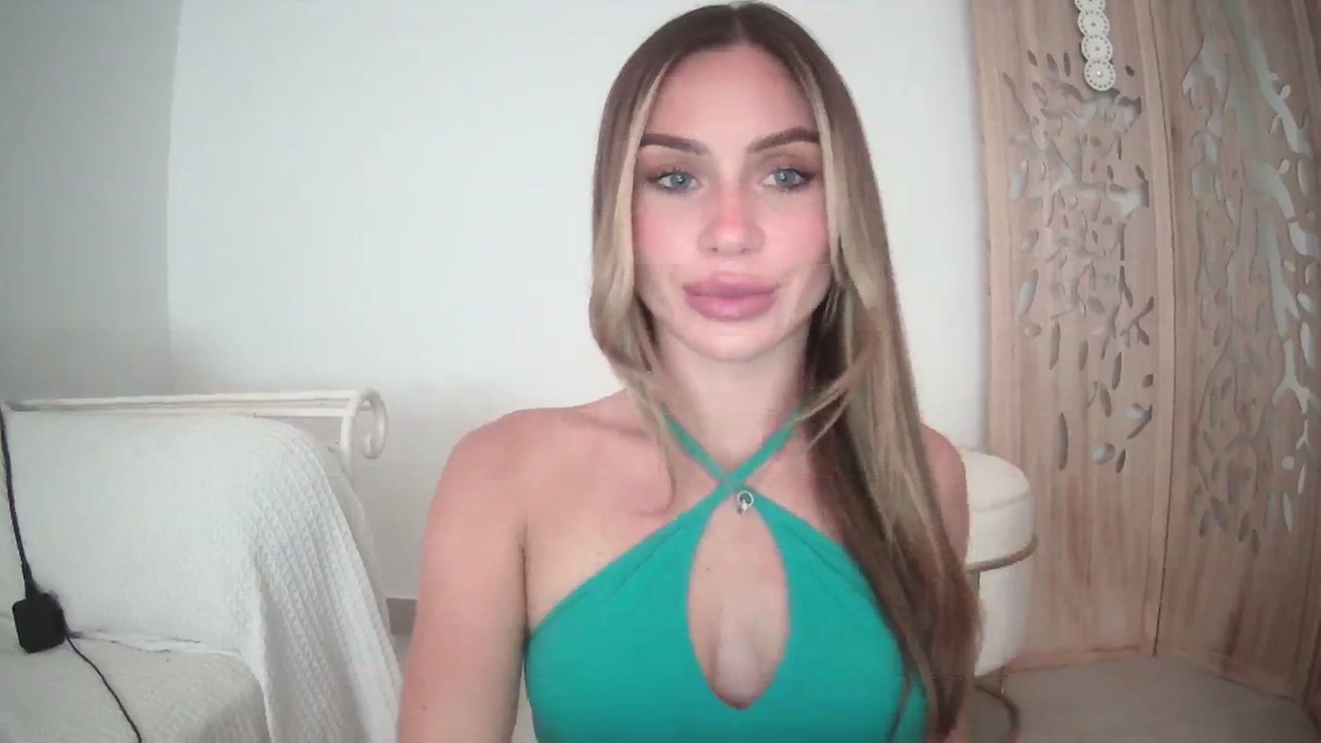 Gallery image thumbnail from B_Rhoades's myfreecams stream on, 09/20/2023, 13:29 image 3 of 20