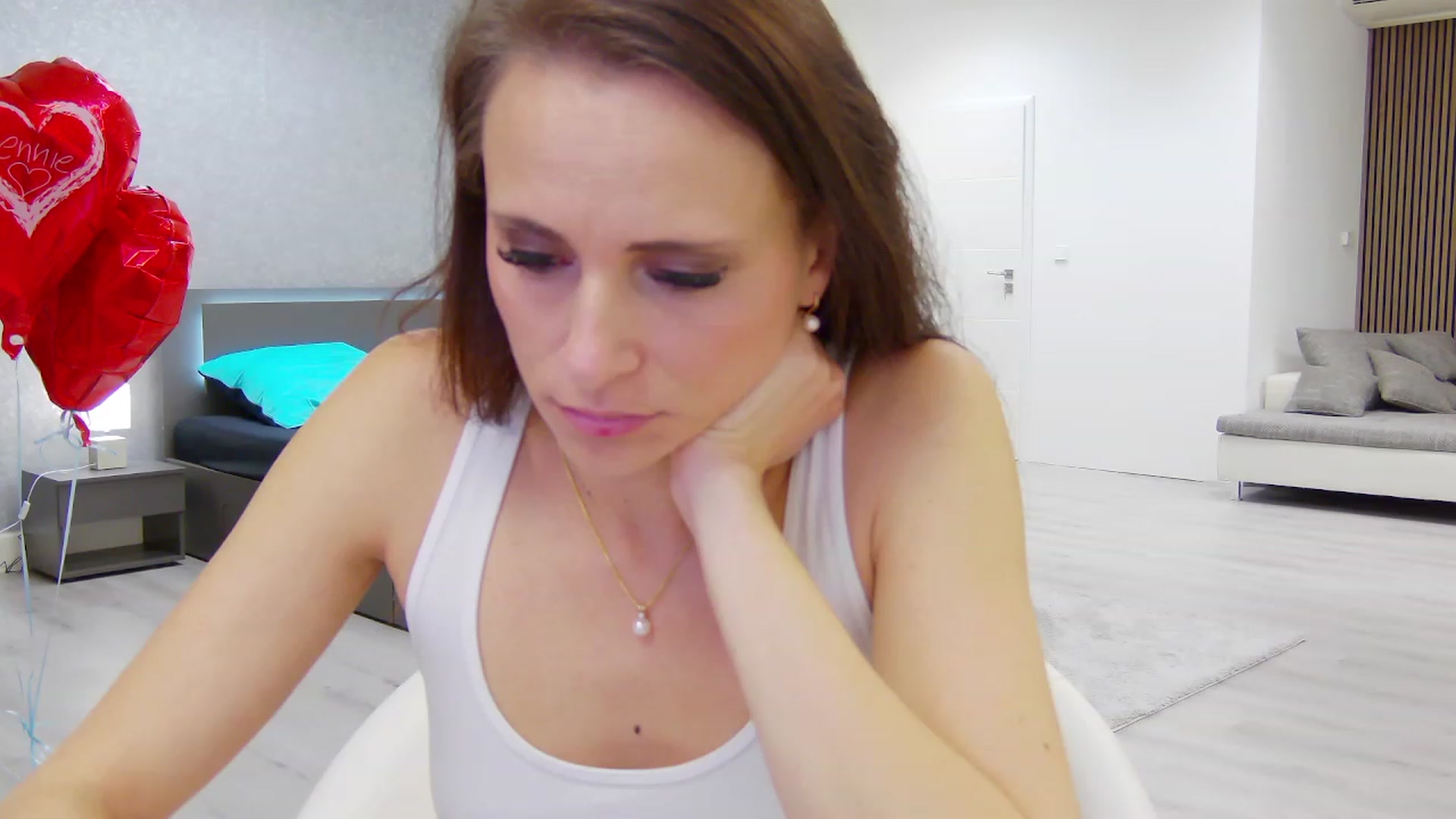 Gallery image thumbnail from B_girl's myfreecams stream on, 02/22/2024, 23:45 image 13 of 20