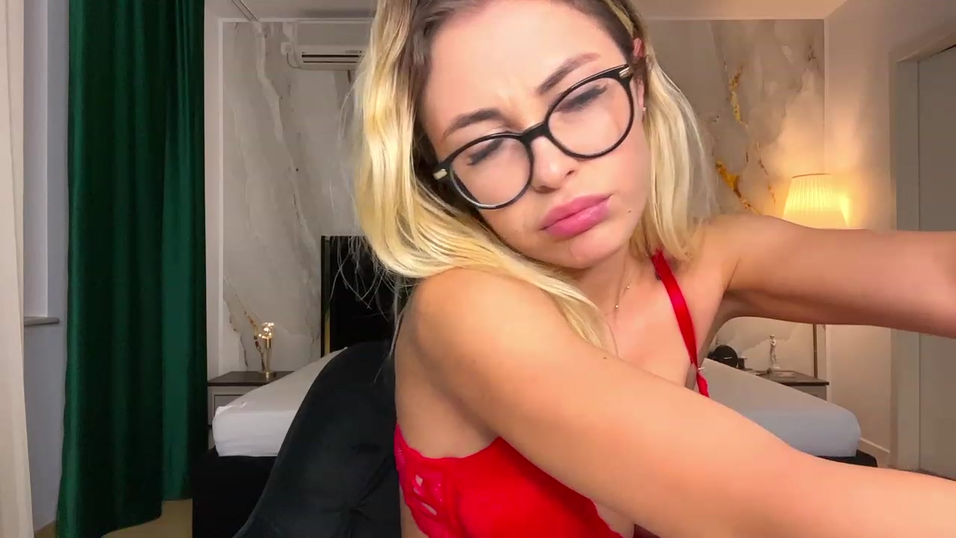 Gallery image thumbnail from BaayBee__'s myfreecams stream on, 09/04/2023, 20:39 image 20 of 20