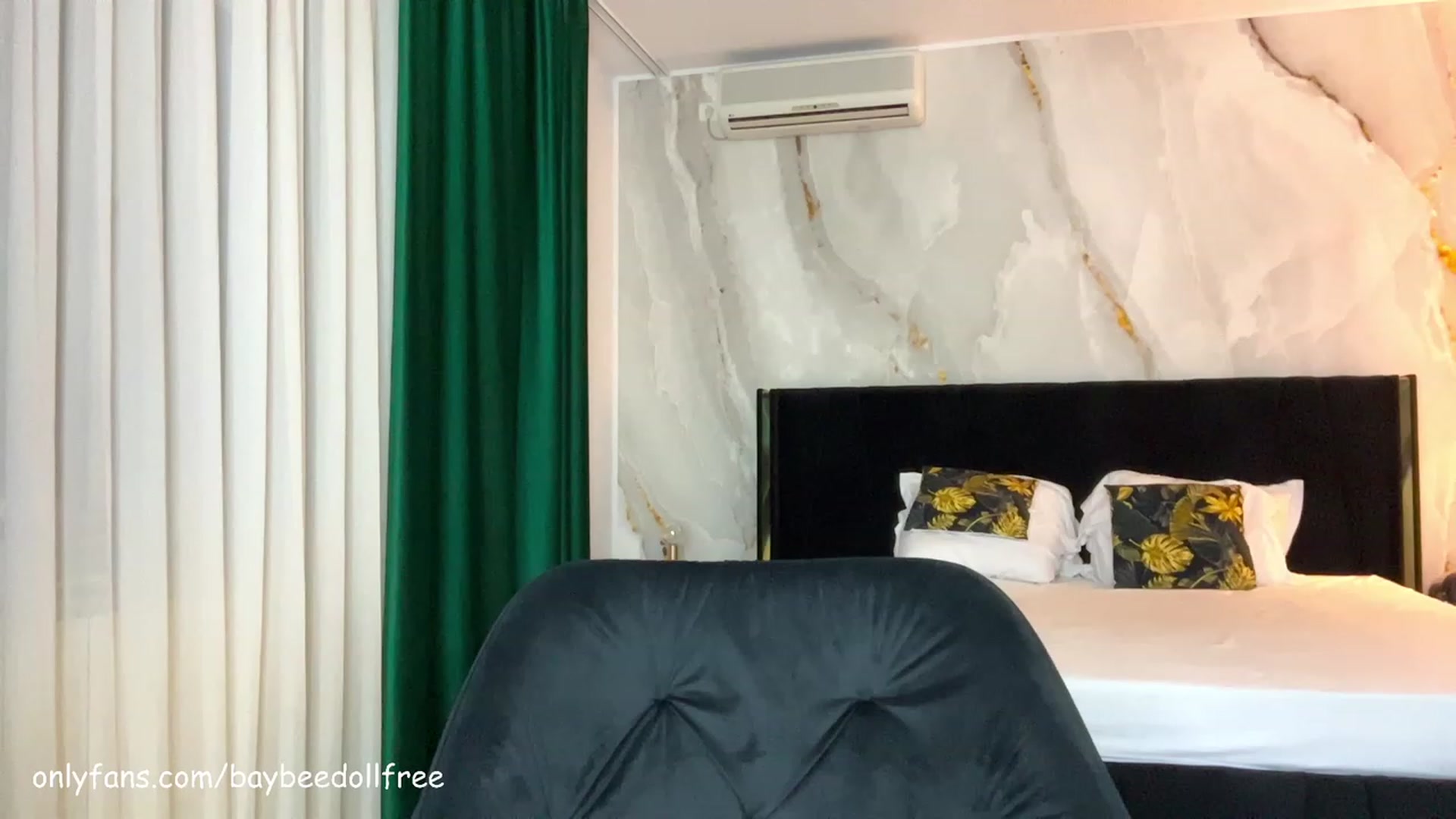 Gallery image thumbnail from BaayBee__'s myfreecams stream on, 09/06/2023, 20:57 image 16 of 20