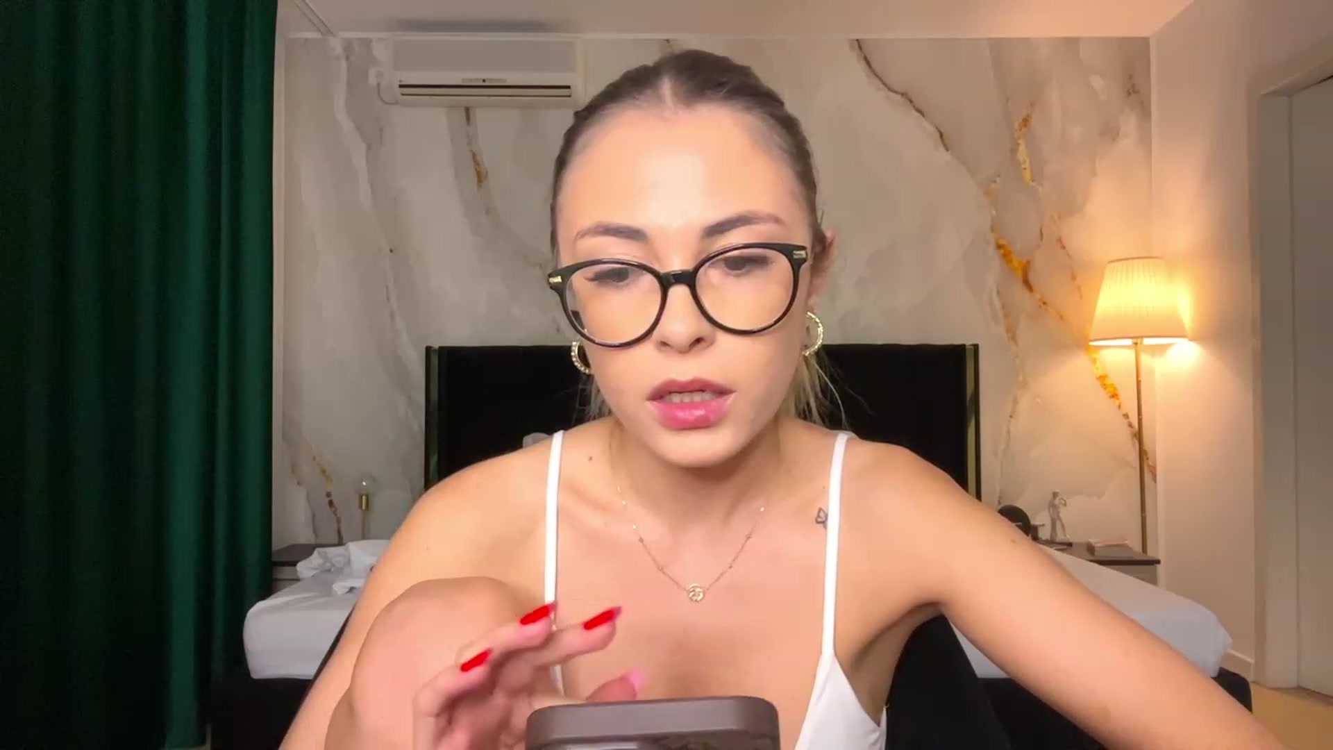 Gallery image thumbnail from BaayBee__'s myfreecams stream on, 09/19/2023, 21:50 image 18 of 20
