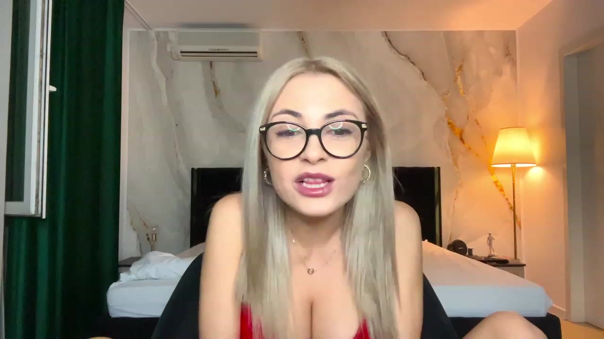 Gallery image thumbnail from BaayBee__'s myfreecams stream on, 09/25/2023, 21:40 image 6 of 20