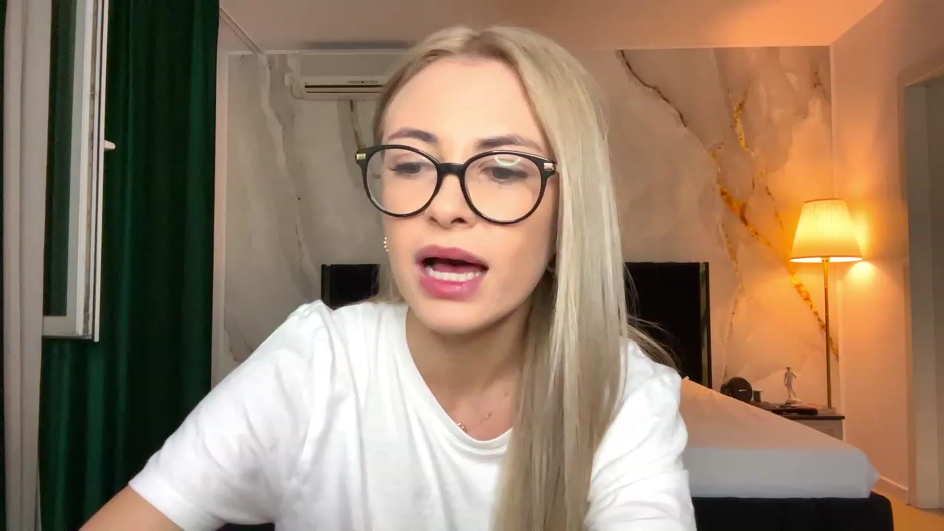 Gallery image thumbnail from BaayBee__'s myfreecams stream on, 09/25/2023, 23:23 image 11 of 20