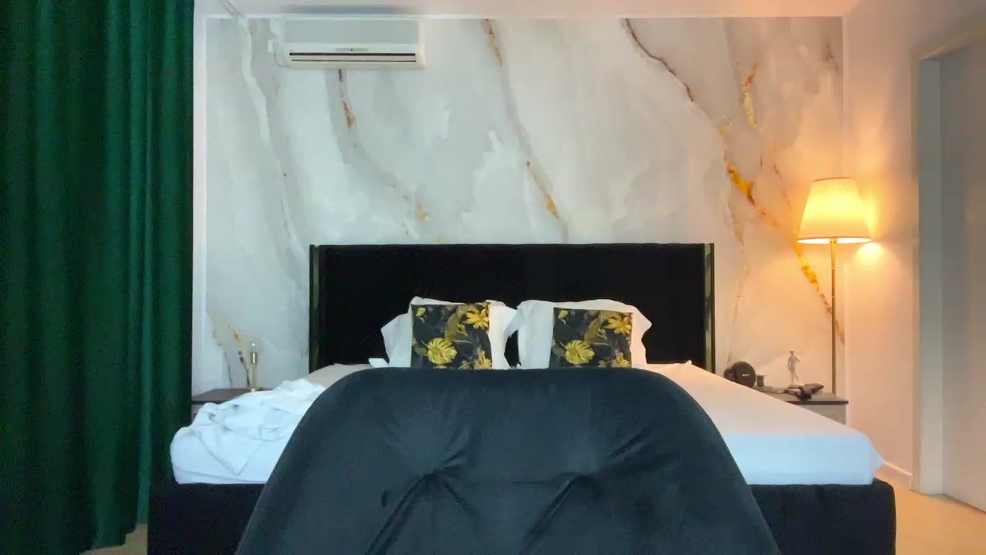 Gallery image thumbnail from BaayBee__'s myfreecams stream on, 09/26/2023, 20:44 image 8 of 20