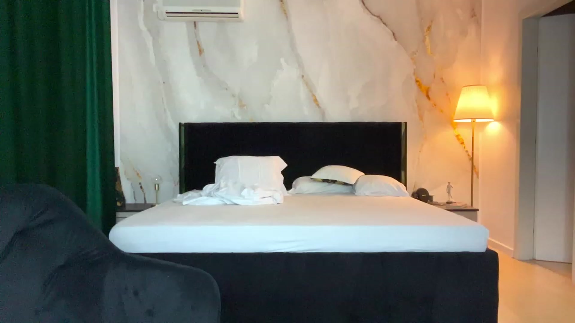Gallery image thumbnail from BaayBee__'s myfreecams stream on, 10/01/2023, 23:04 image 10 of 20