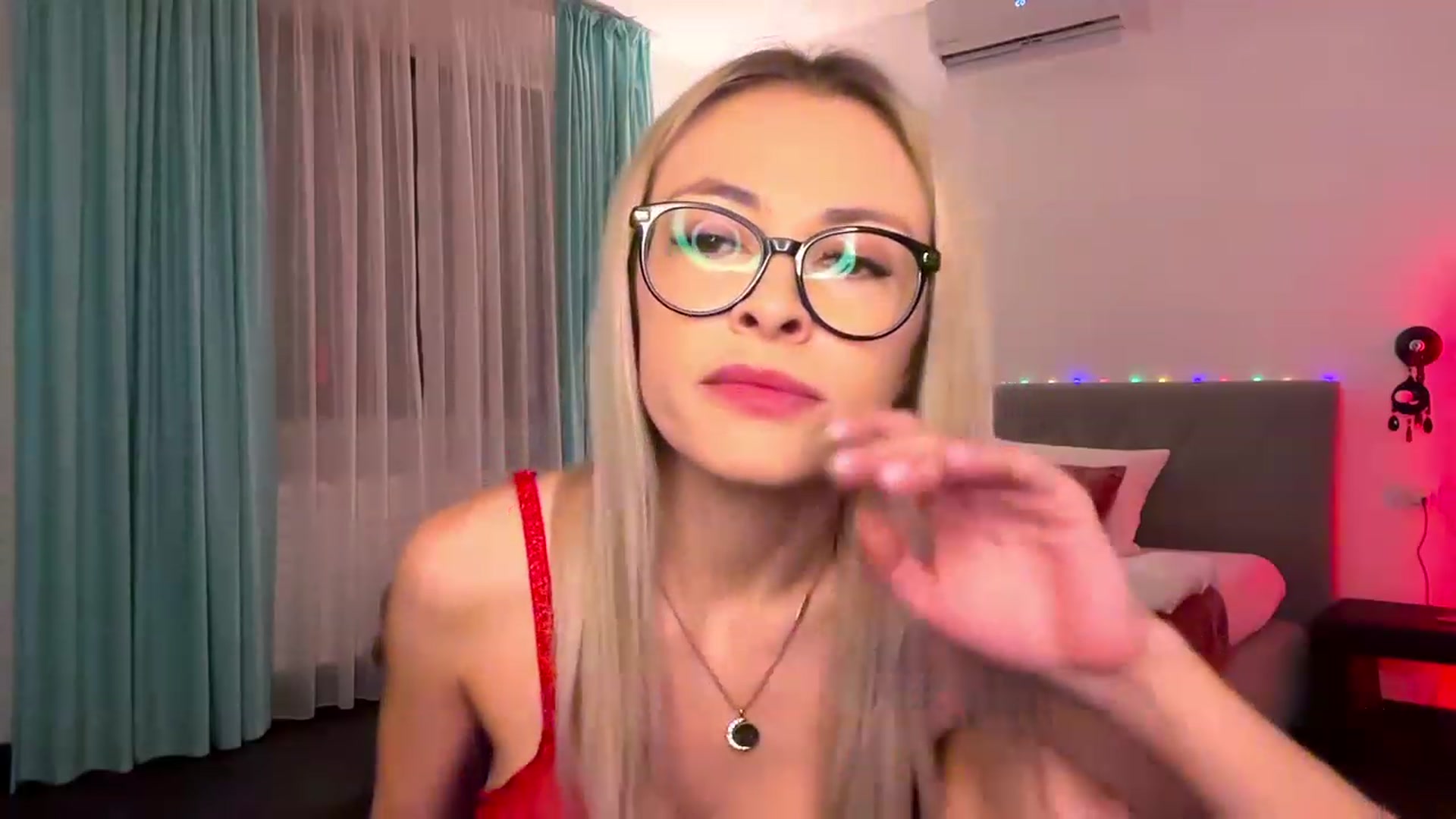 Gallery image thumbnail from BaayBee__'s myfreecams stream on, 12/24/2023, 24:52 image 13 of 20