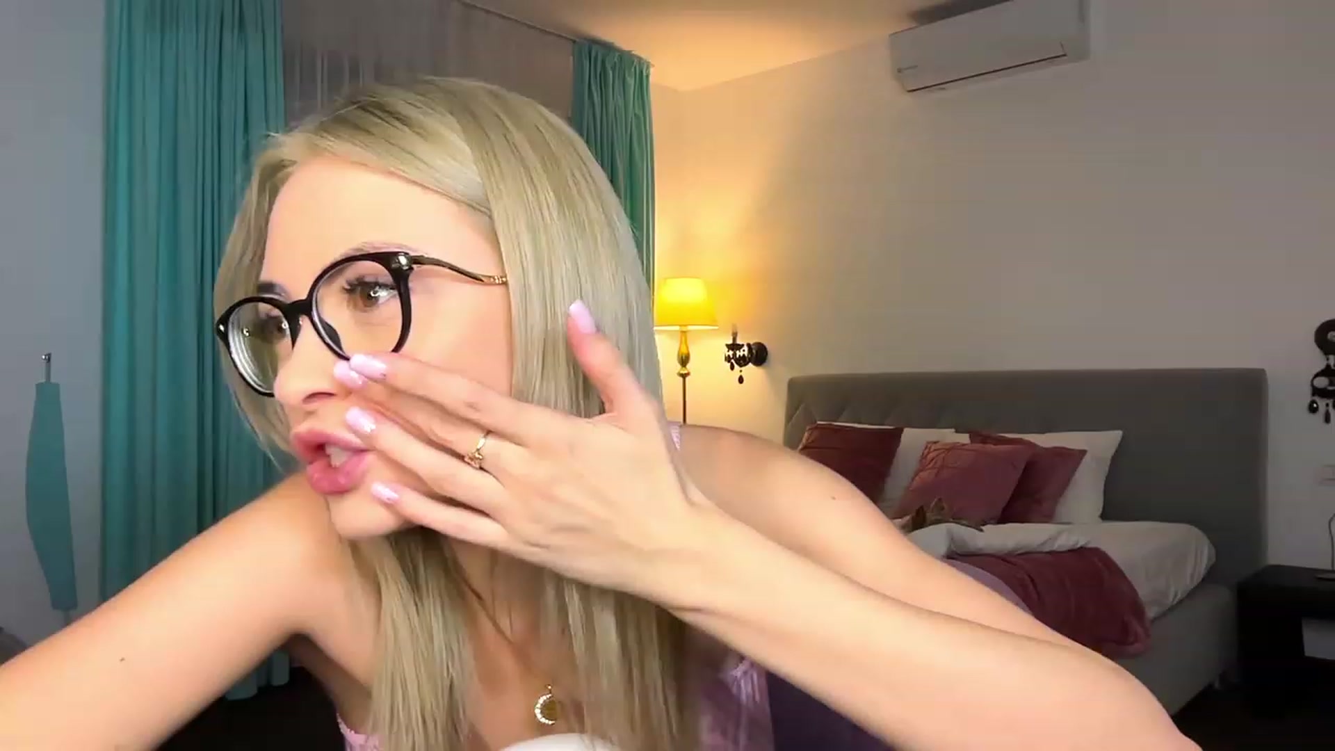 Gallery image thumbnail from BaayBee__'s myfreecams stream on, 12/30/2023, 15:48 image 11 of 20