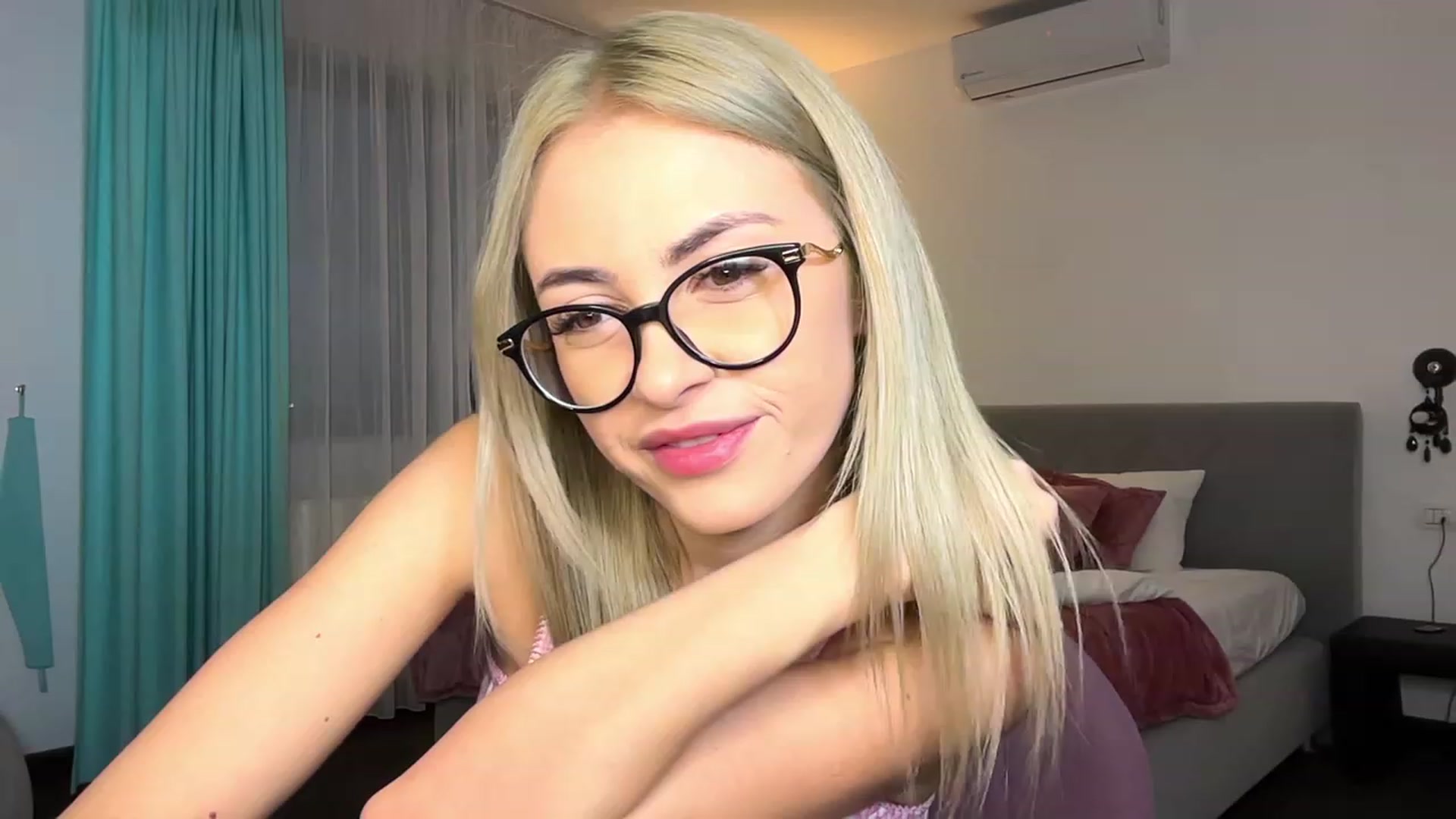 Gallery image thumbnail from BaayBee__'s myfreecams stream on, 12/30/2023, 15:48 image 6 of 20