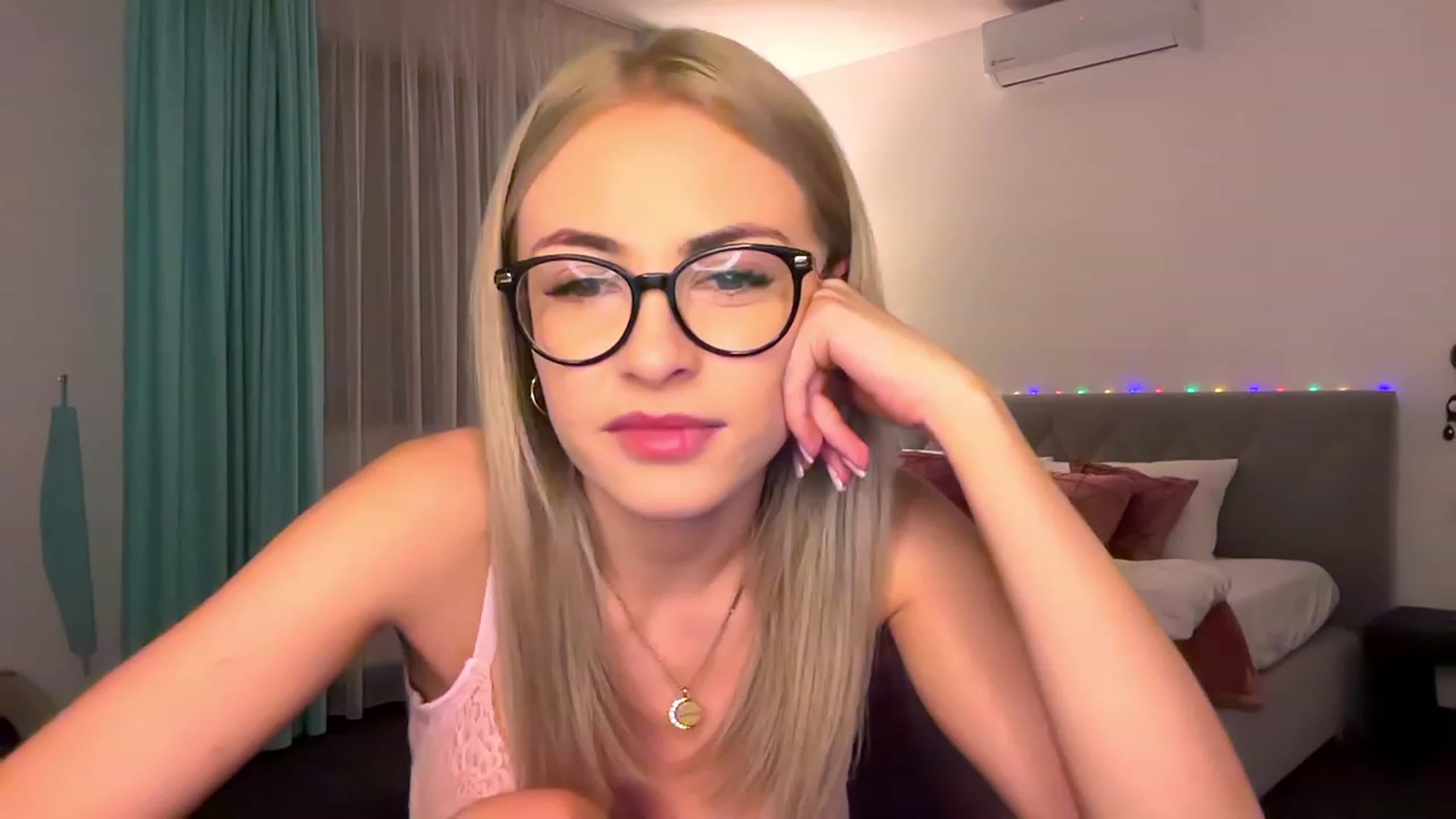 Gallery image thumbnail from BaayBee__'s myfreecams stream on, 12/30/2023, 21:45 image 20 of 20