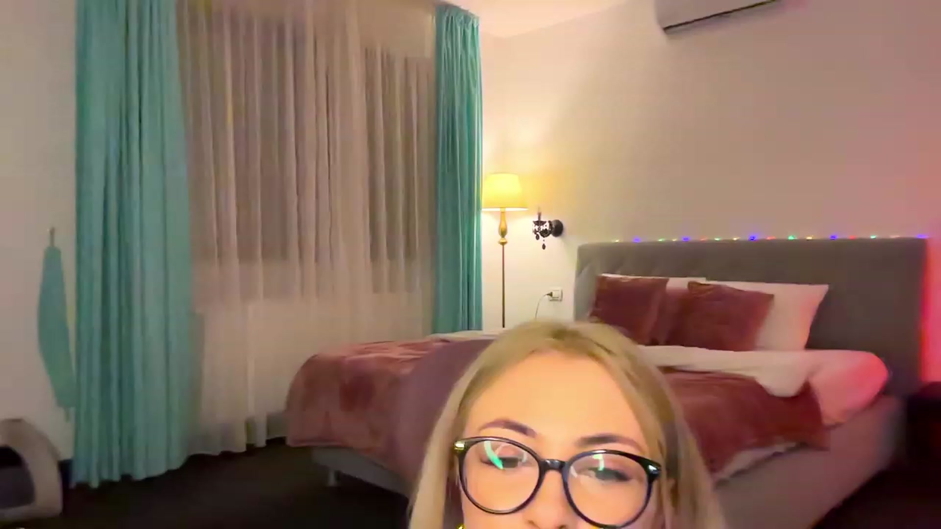 Gallery image thumbnail from BaayBee__'s myfreecams stream on, 01/01/2024, 05:20 image 11 of 20