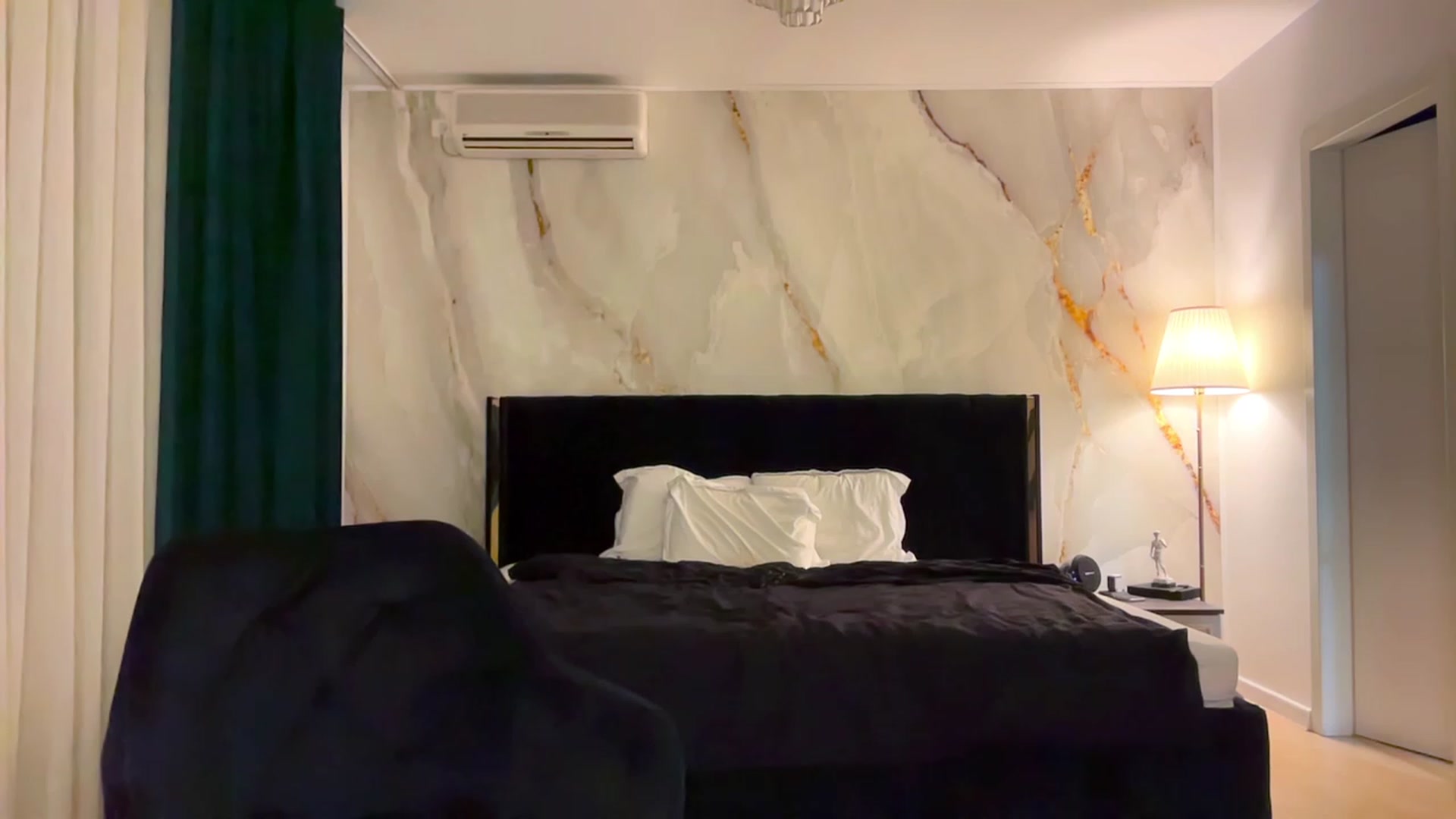Gallery image thumbnail from BaayBee__'s myfreecams stream on, 01/16/2024, 20:55 image 4 of 20