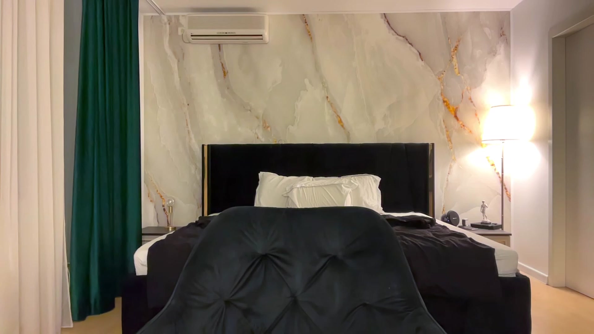 Gallery image thumbnail from BaayBee__'s myfreecams stream on, 01/18/2024, 24:36 image 17 of 20