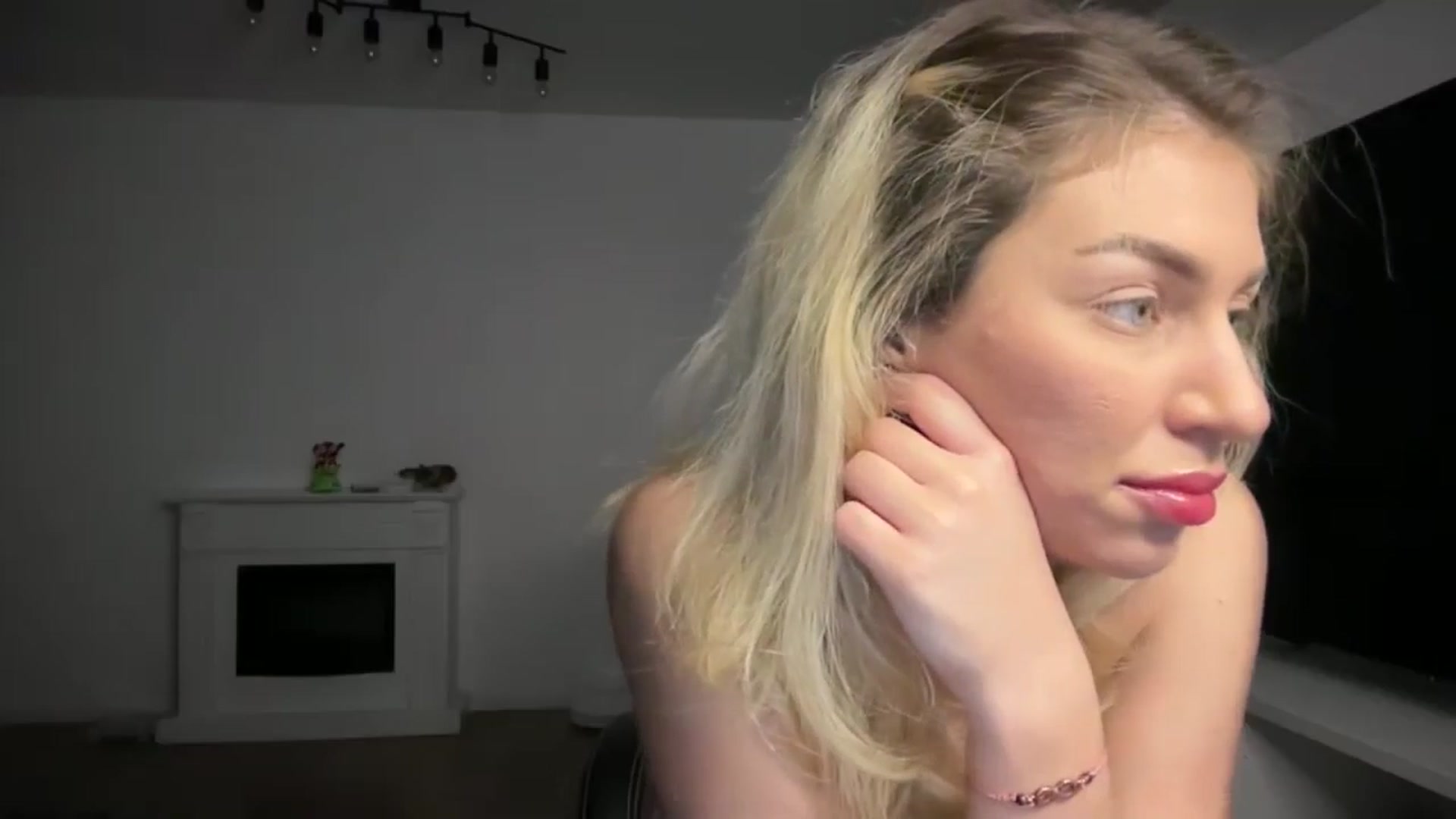 Gallery image thumbnail from BaayBee__'s myfreecams stream on, 06/12/2024, 24:05 image 7 of 20
