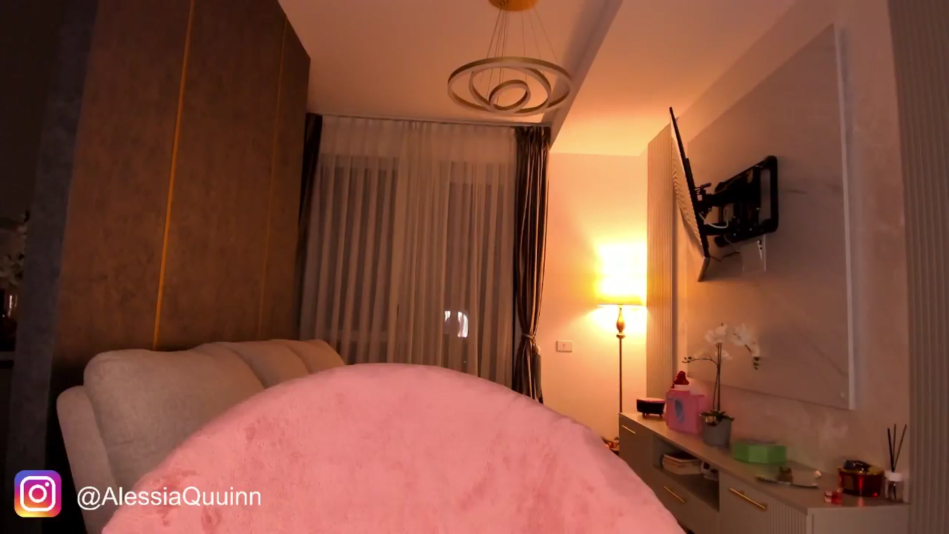 Gallery image thumbnail from BaayBee__'s myfreecams stream on, 12/26/2024, 23:45 image 17 of 20