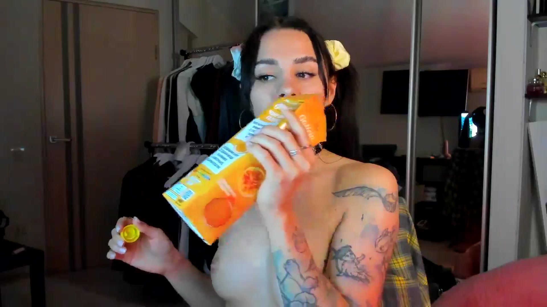 Gallery image thumbnail from BabaYaga___'s myfreecams stream on, 05/06/2025, 24:00 image 12 of 20