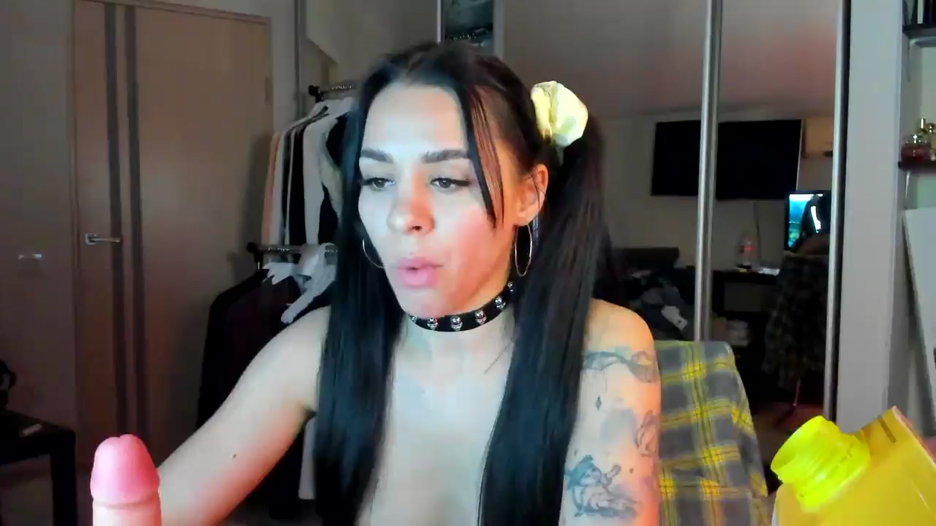 Gallery image thumbnail from BabaYaga___'s myfreecams stream on, 05/06/2025, 24:16 image 16 of 20