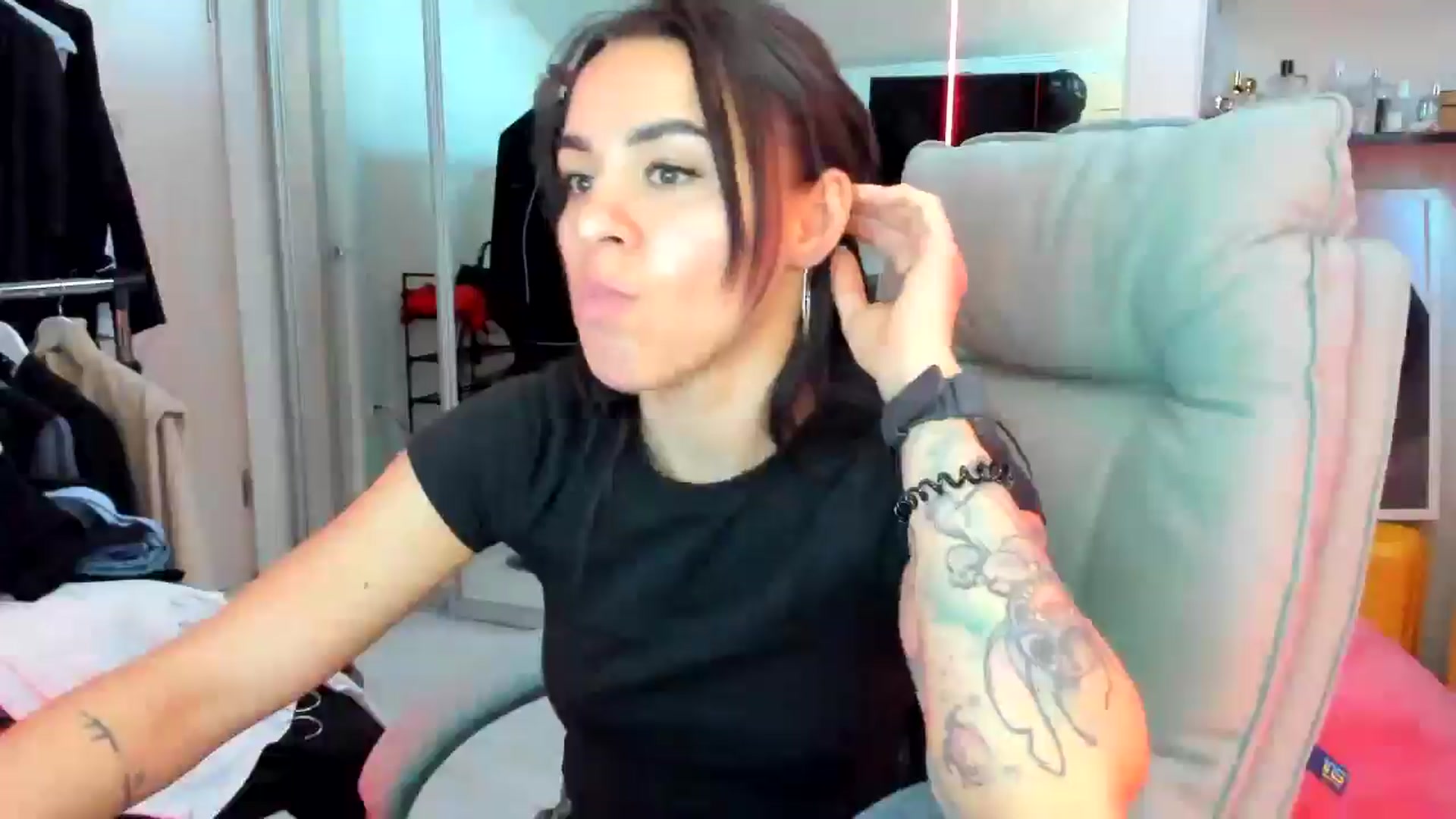 Gallery image thumbnail from BabaYaga___'s myfreecams stream on, 06/02/2025, 10:56 image 5 of 20