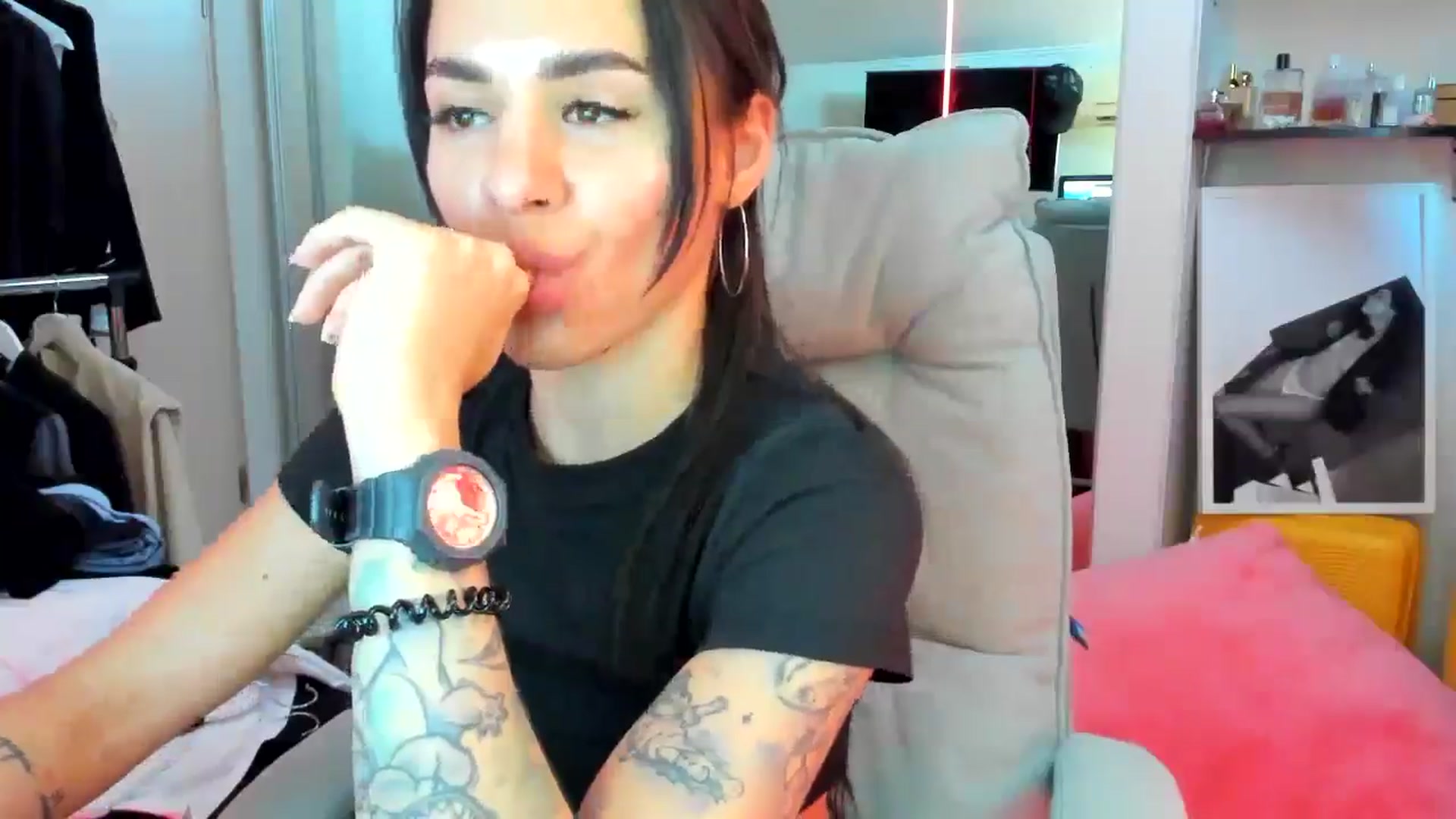Gallery image thumbnail from BabaYaga___'s myfreecams stream on, 06/02/2025, 11:36 image 19 of 20