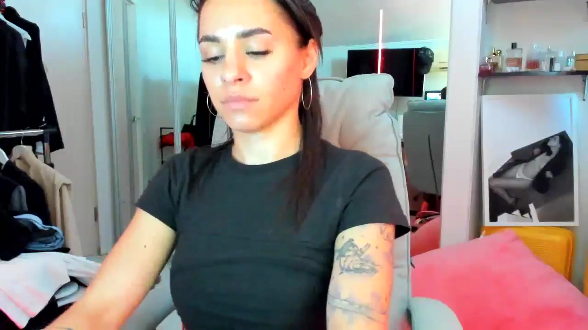Gallery image thumbnail from BabaYaga___'s myfreecams stream on, 06/02/2025, 11:36 image 7 of 20