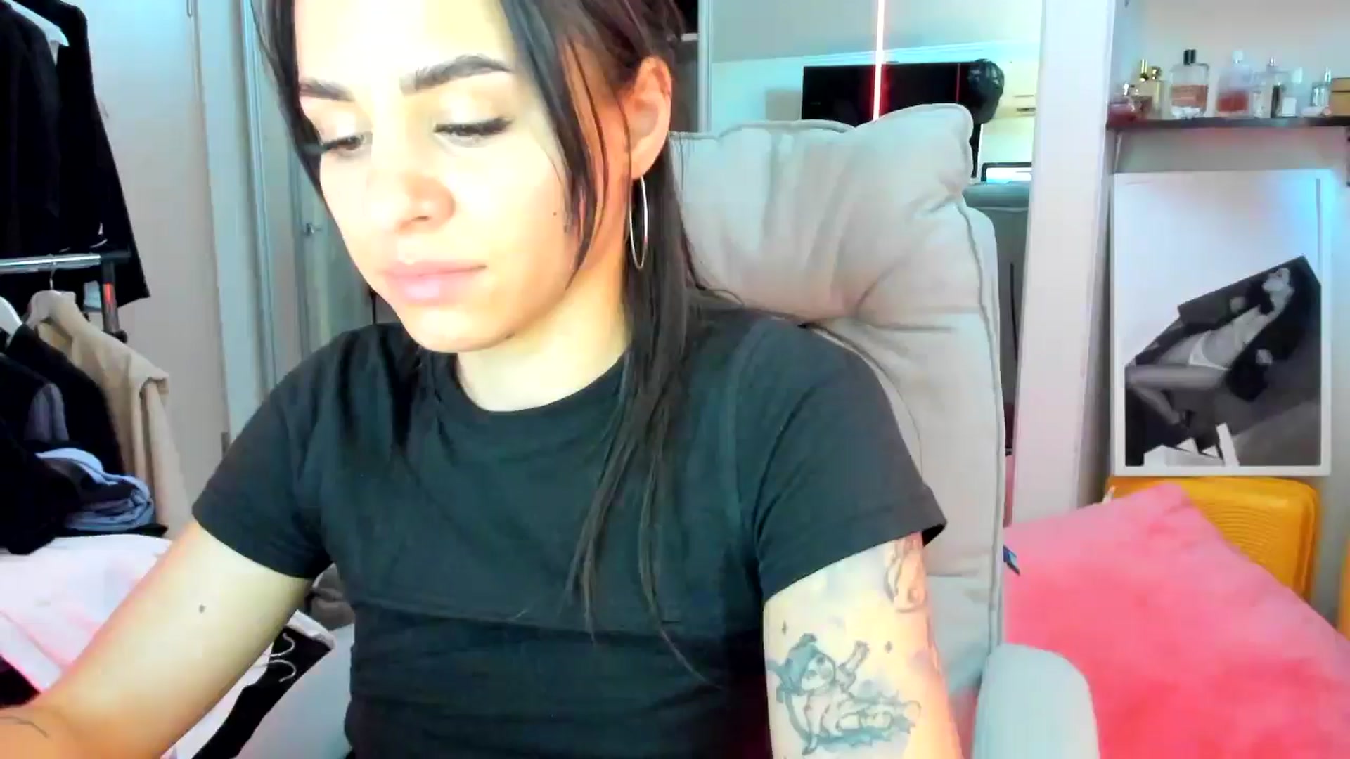 Gallery image thumbnail from BabaYaga___'s myfreecams stream on, 06/02/2025, 11:36 image 18 of 20