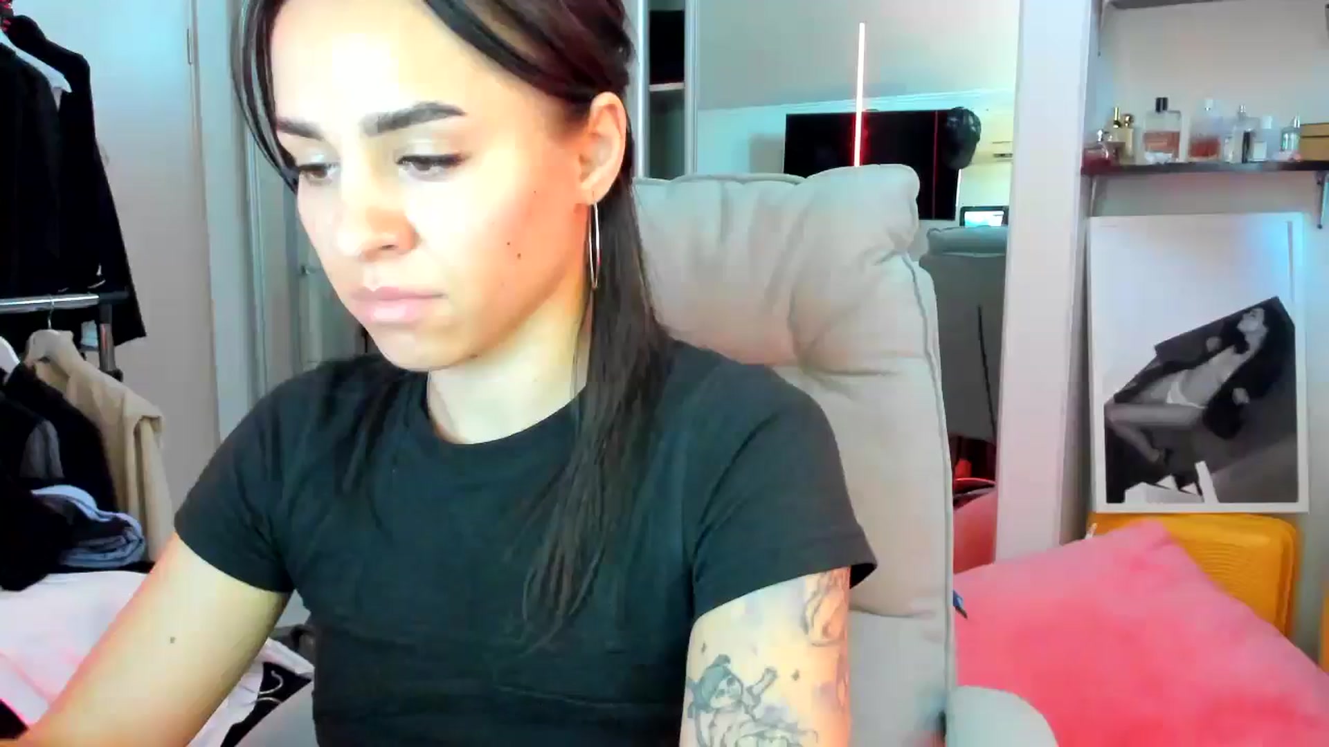 Gallery image thumbnail from BabaYaga___'s myfreecams stream on, 06/02/2025, 11:36 image 1 of 20