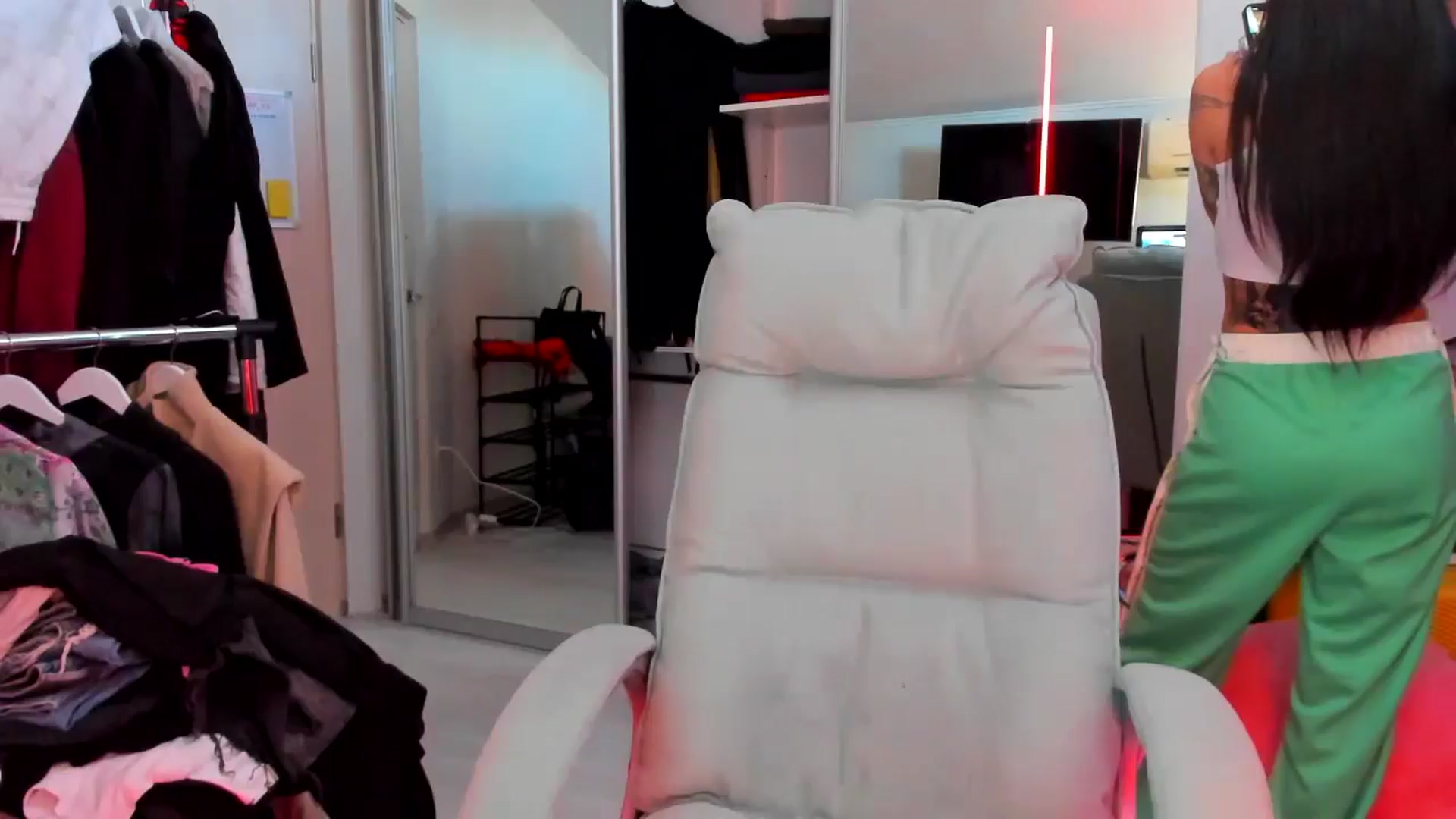 Gallery image thumbnail from BabaYaga___'s myfreecams stream on, 06/04/2025, 08:59 image 10 of 20