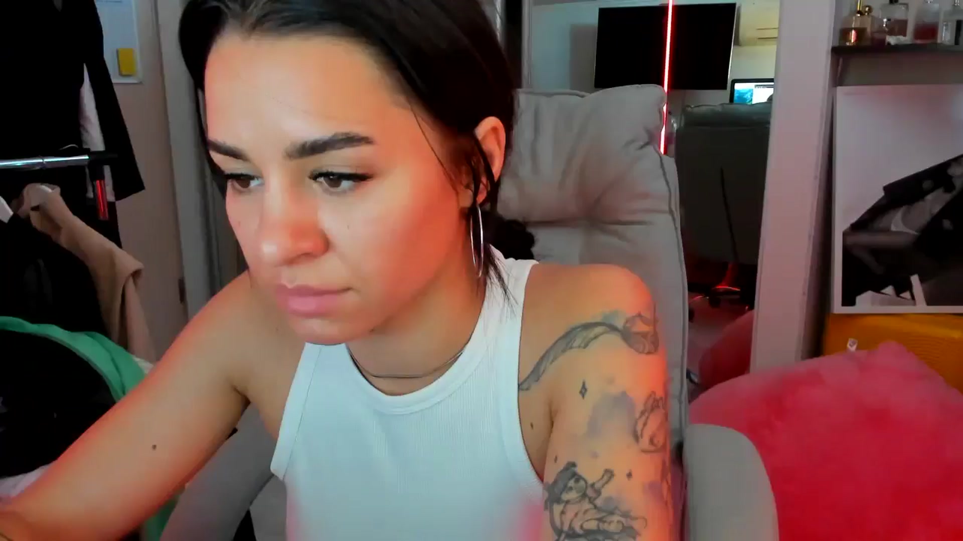 Gallery image thumbnail from BabaYaga___'s myfreecams stream on, 06/04/2025, 10:06 image 9 of 20