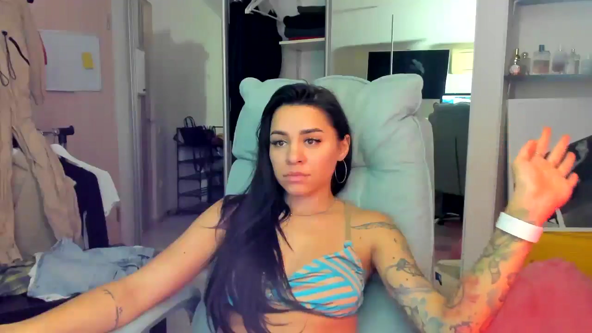 Gallery image thumbnail from BabaYaga___'s myfreecams stream on, 07/06/2025, 21:47 image 18 of 20