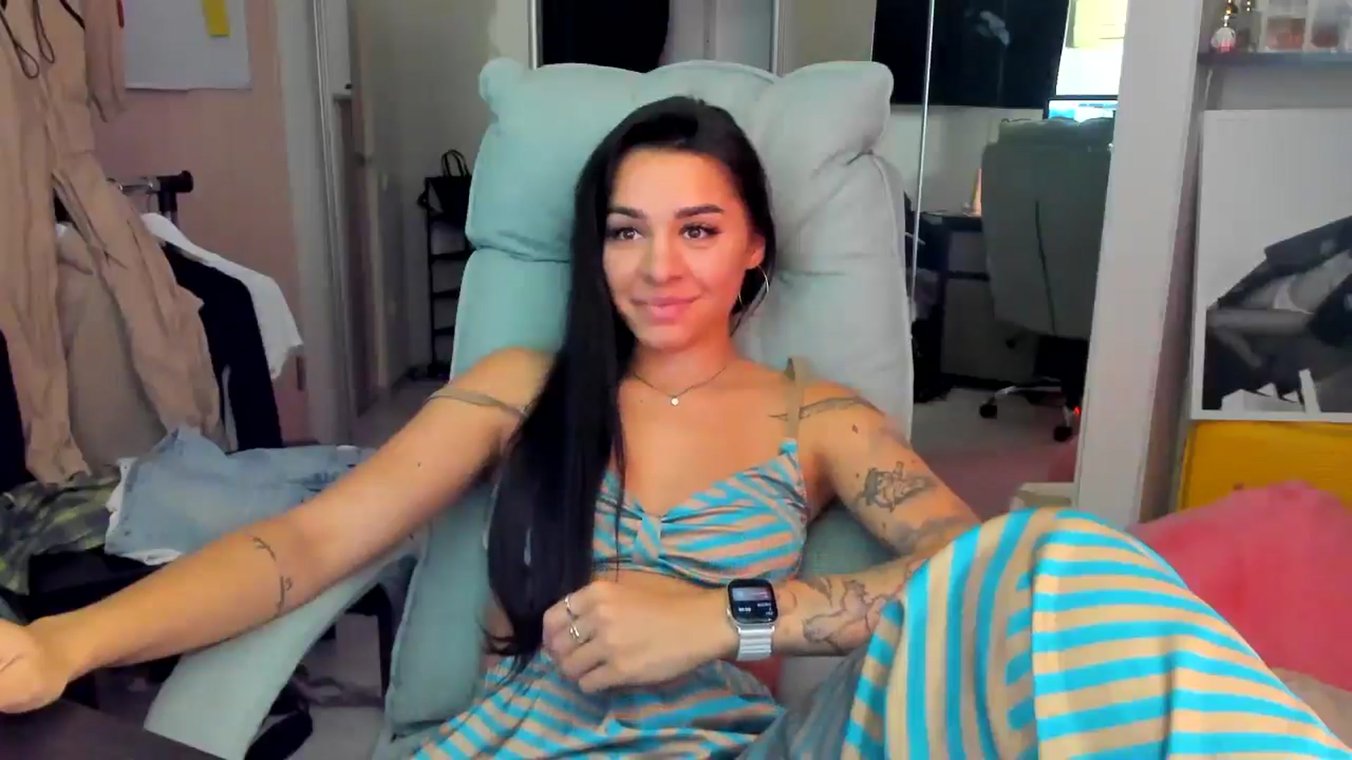 Gallery image thumbnail from BabaYaga___'s myfreecams stream on, 07/06/2025, 23:47 image 16 of 20