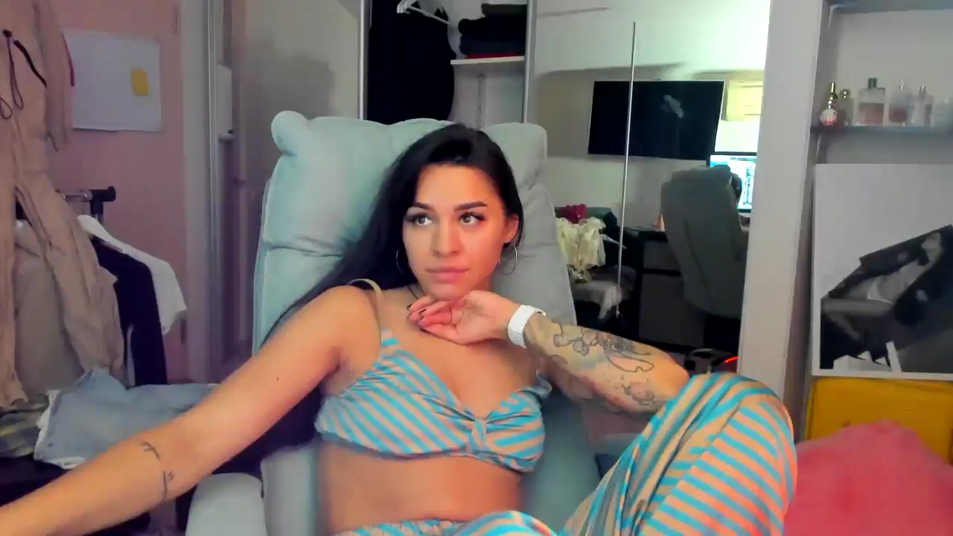 Gallery image thumbnail from BabaYaga___'s myfreecams stream on, 07/06/2025, 23:47 image 12 of 20