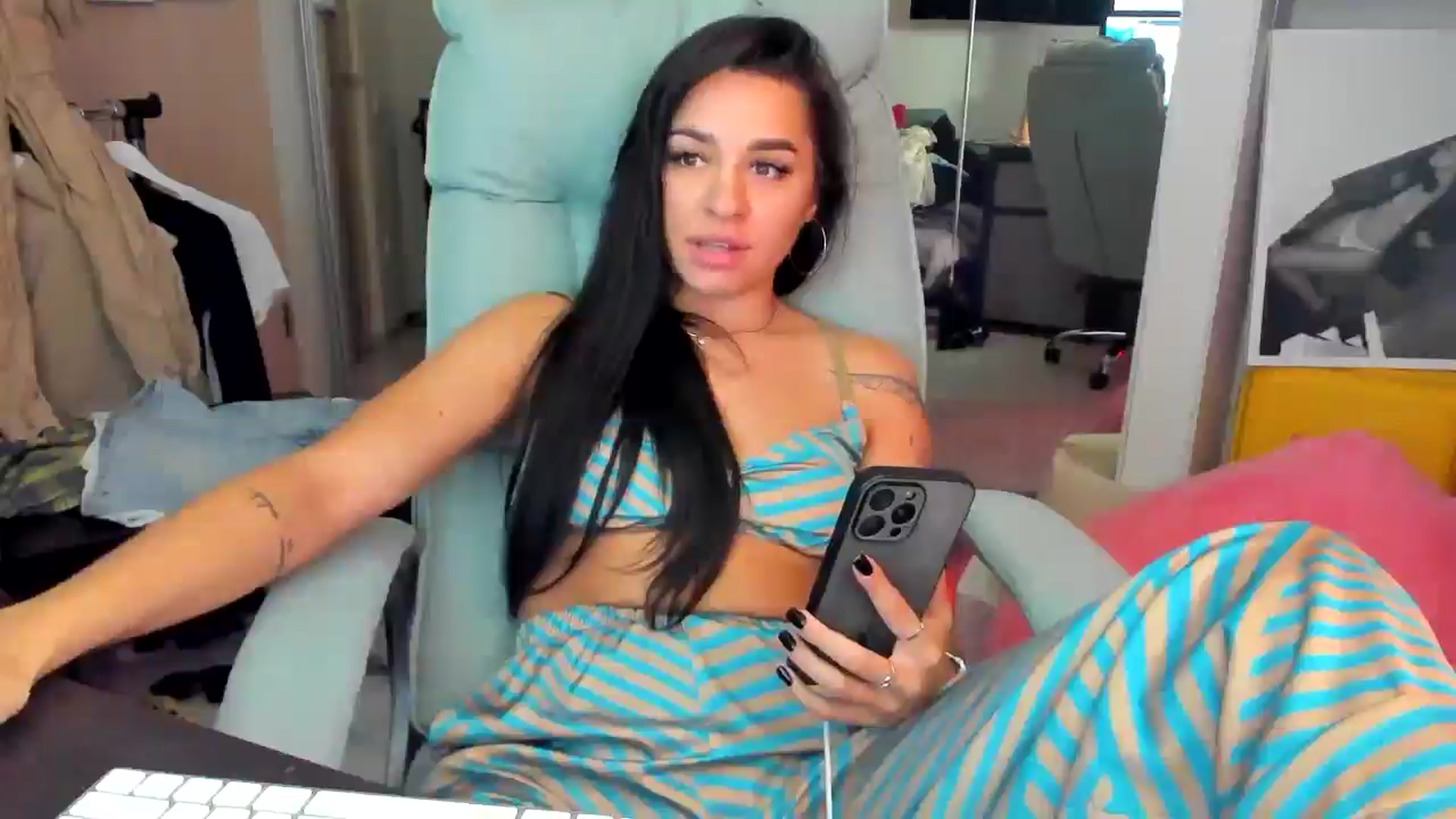 Gallery image thumbnail from BabaYaga___'s myfreecams stream on, 07/07/2025, 24:28 image 9 of 20