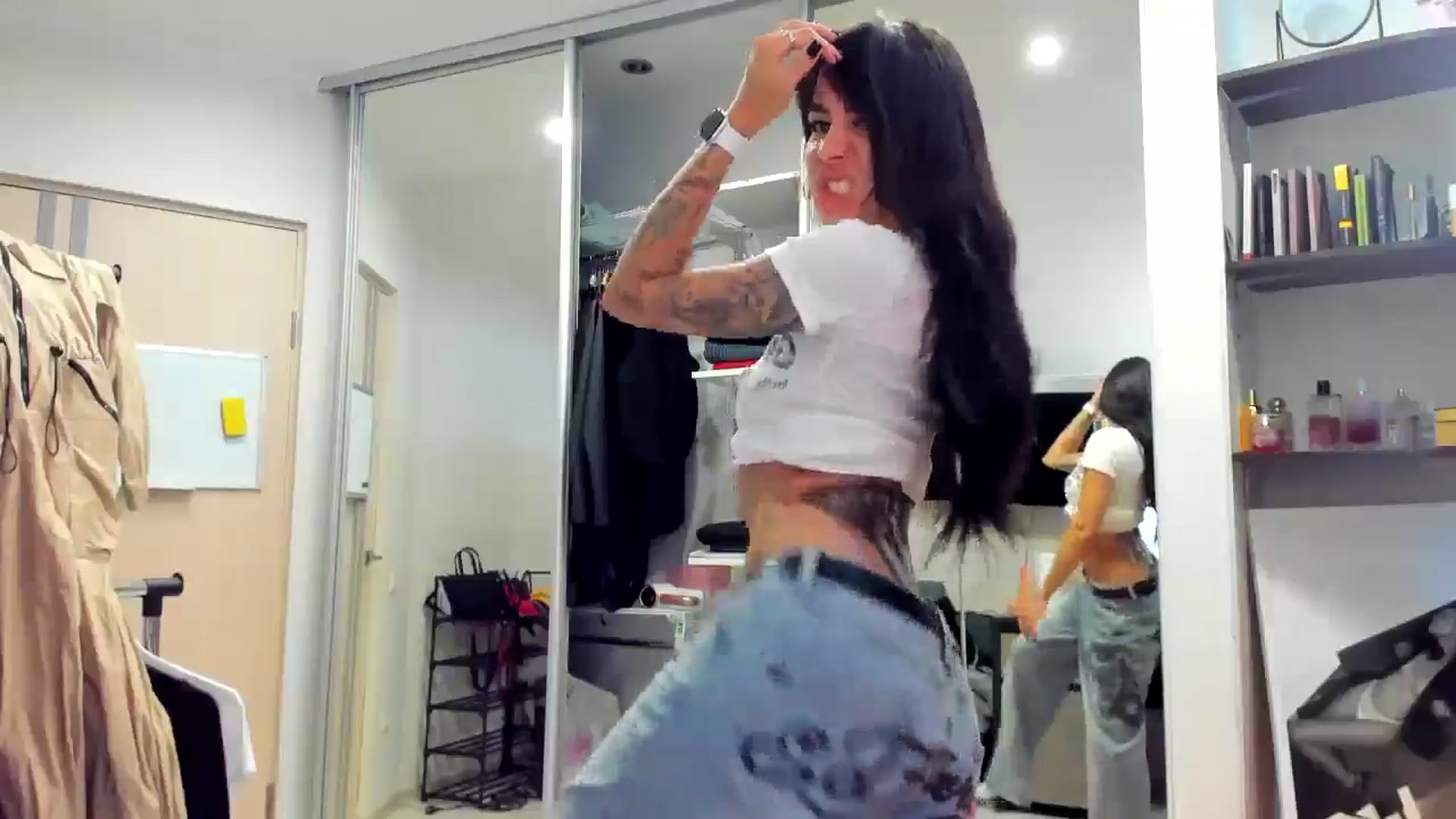 Gallery image thumbnail from BabaYaga___'s myfreecams stream on, 07/07/2025, 11:39 image 19 of 20