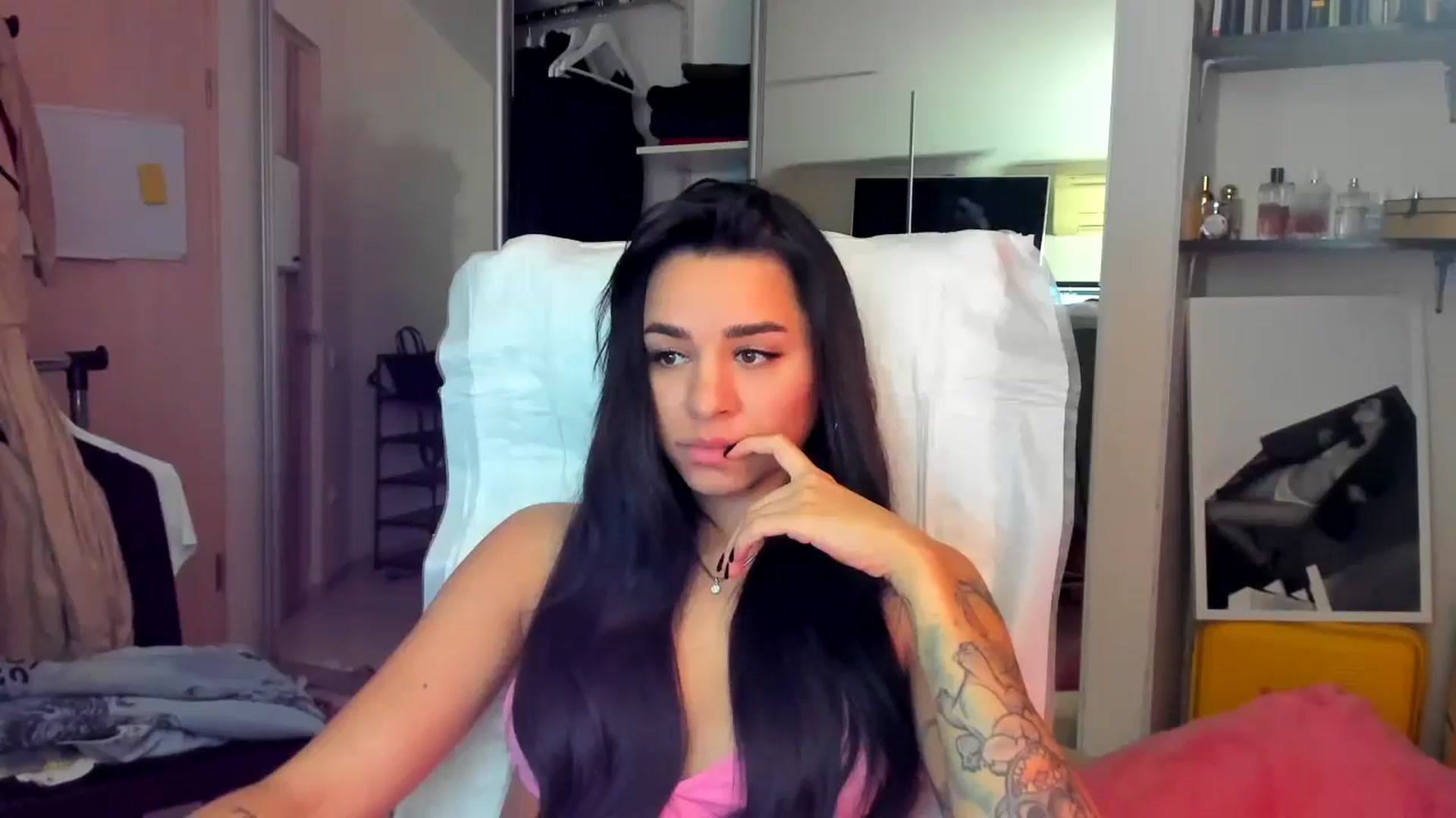 Gallery image thumbnail from BabaYaga___'s myfreecams stream on, 07/07/2025, 22:30 image 5 of 20