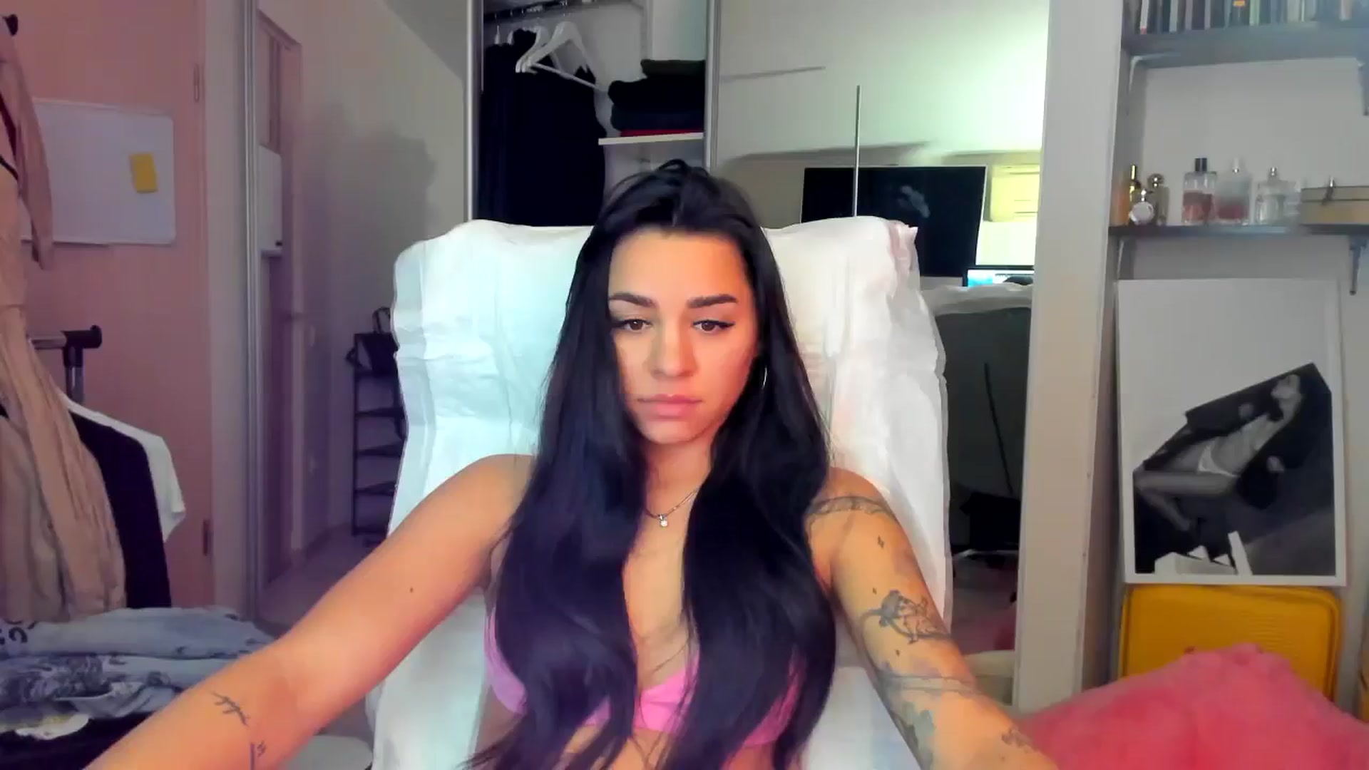 Gallery image thumbnail from BabaYaga___'s myfreecams stream on, 07/07/2025, 22:30 image 1 of 20